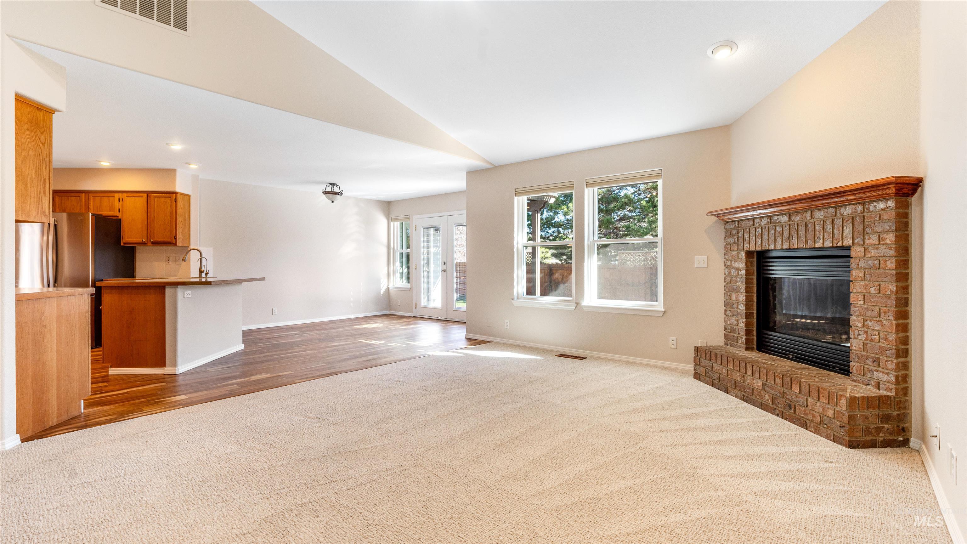 1700 N trail creek way, Eagle, Idaho 83616, 5 Bedrooms, 2 Bathrooms, Residential For Sale, Price $589,900, 98979674