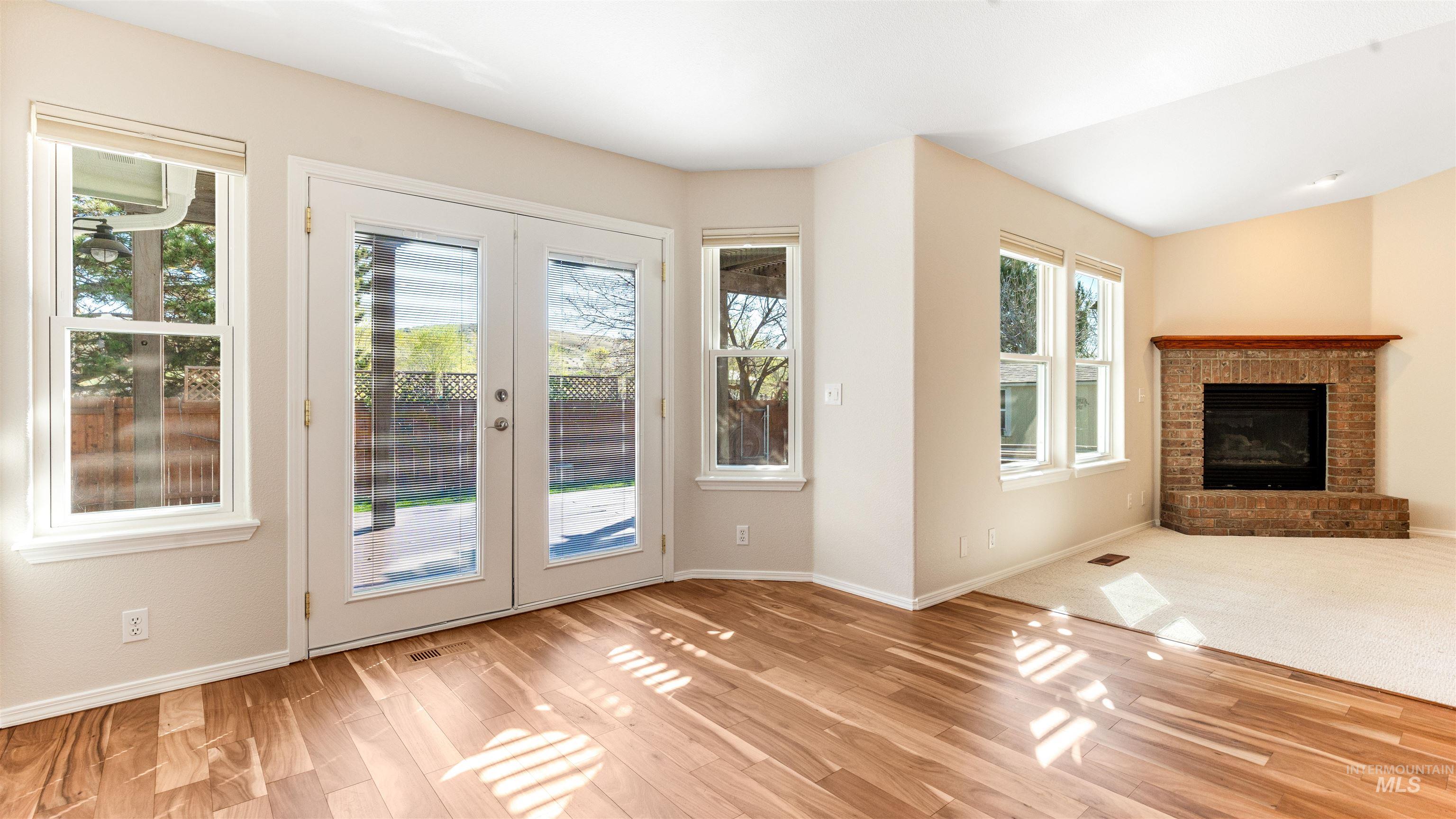 1700 N trail creek way, Eagle, Idaho 83616, 5 Bedrooms, 2 Bathrooms, Residential For Sale, Price $589,900, 98979674