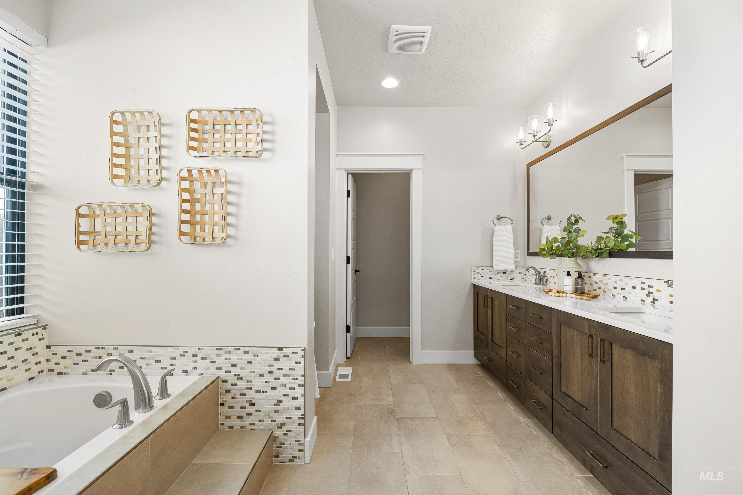 3689 W Neville Ranch Ct., Boise, Idaho 83714, 4 Bedrooms, 3.5 Bathrooms, Residential For Sale, Price $995,000, 98979675