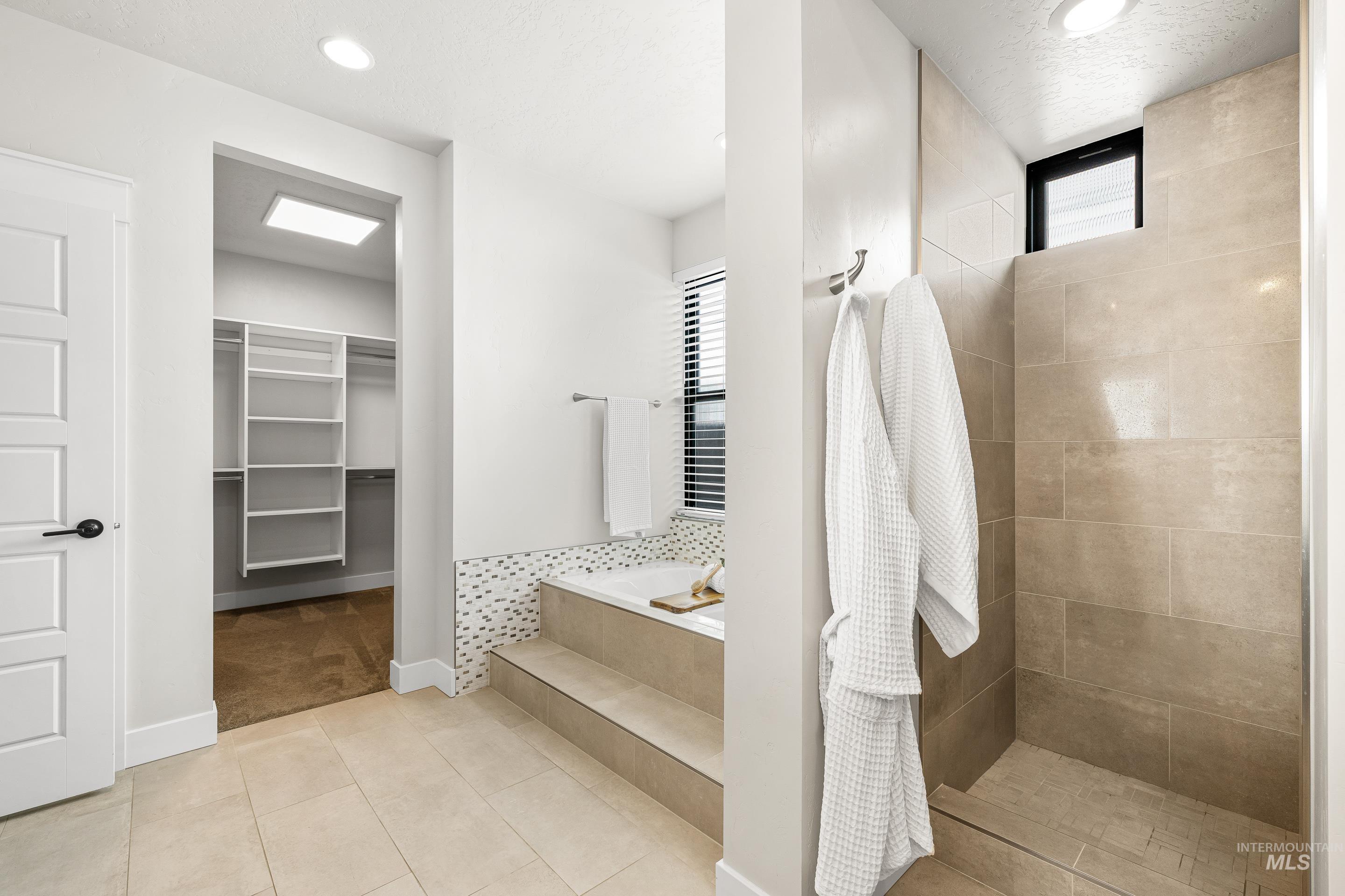 3689 W Neville Ranch Ct., Boise, Idaho 83714, 4 Bedrooms, 3.5 Bathrooms, Residential For Sale, Price $995,000, 98979675