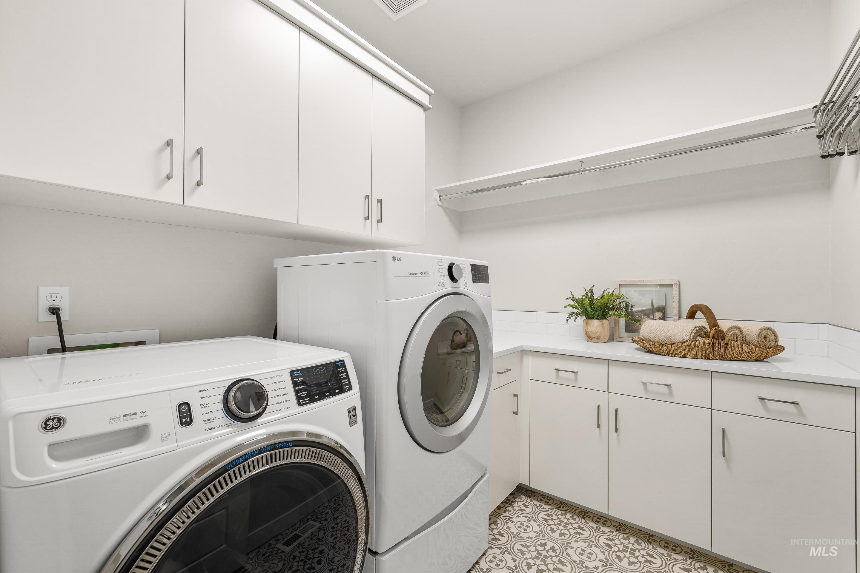 3689 W Neville Ranch Ct., Boise, Idaho 83714, 4 Bedrooms, 3.5 Bathrooms, Residential For Sale, Price $995,000, 98979675