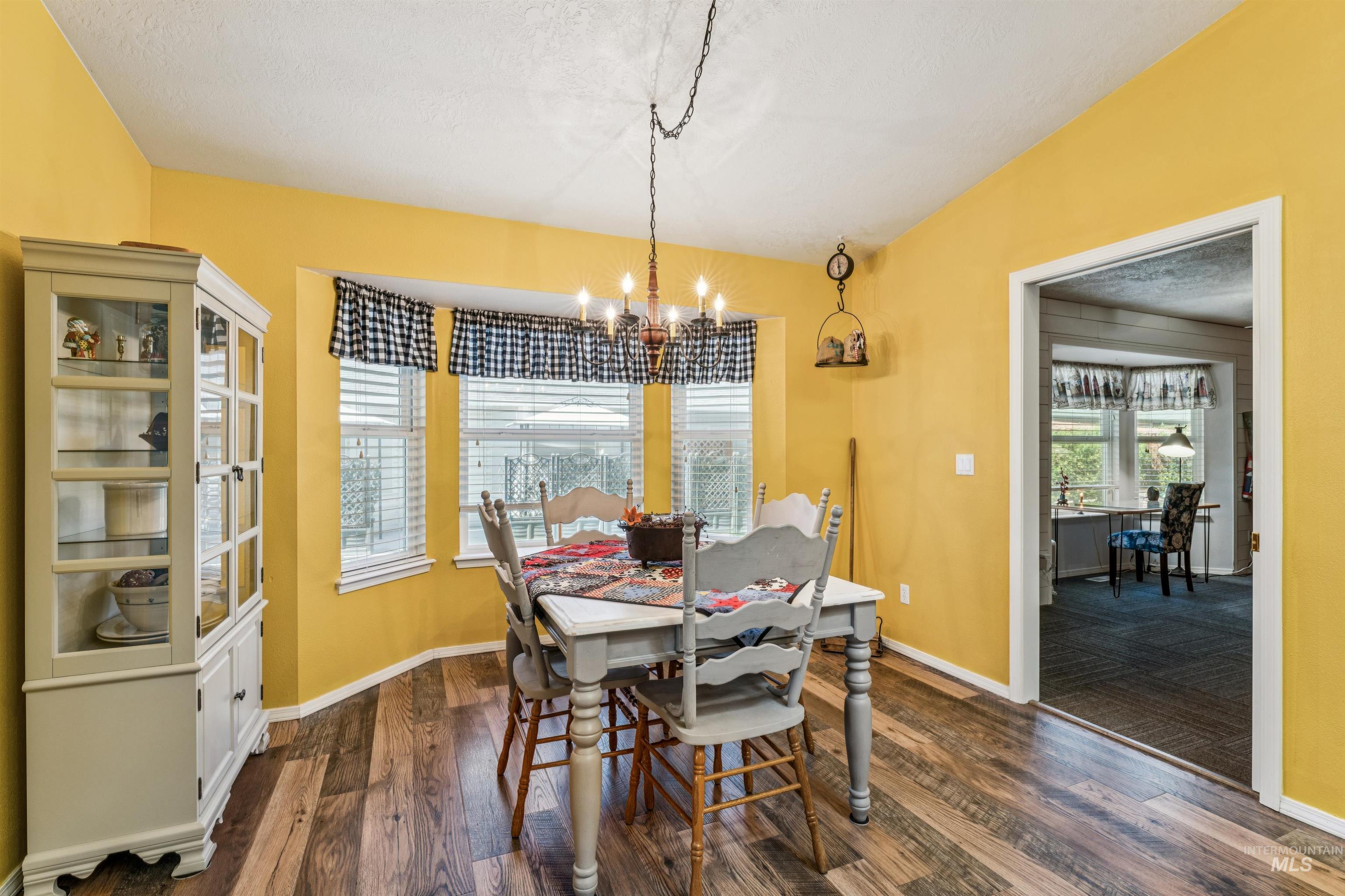 517 N Stratford St, Nampa, Idaho 83651, 2 Bedrooms, 2 Bathrooms, Residential For Sale, Price $269,900, 98979682