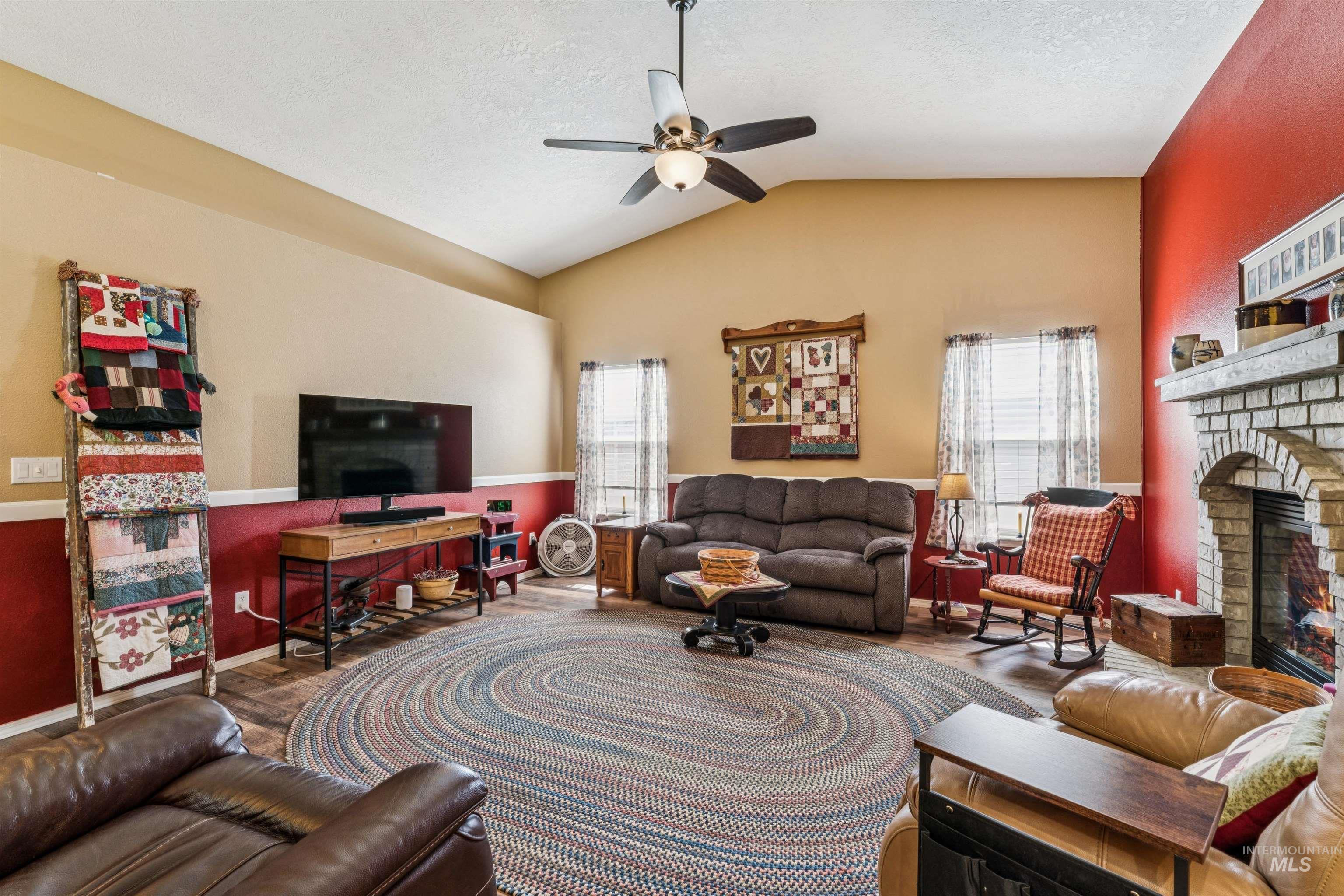 517 N Stratford St, Nampa, Idaho 83651, 2 Bedrooms, 2 Bathrooms, Residential For Sale, Price $269,900, 98979682