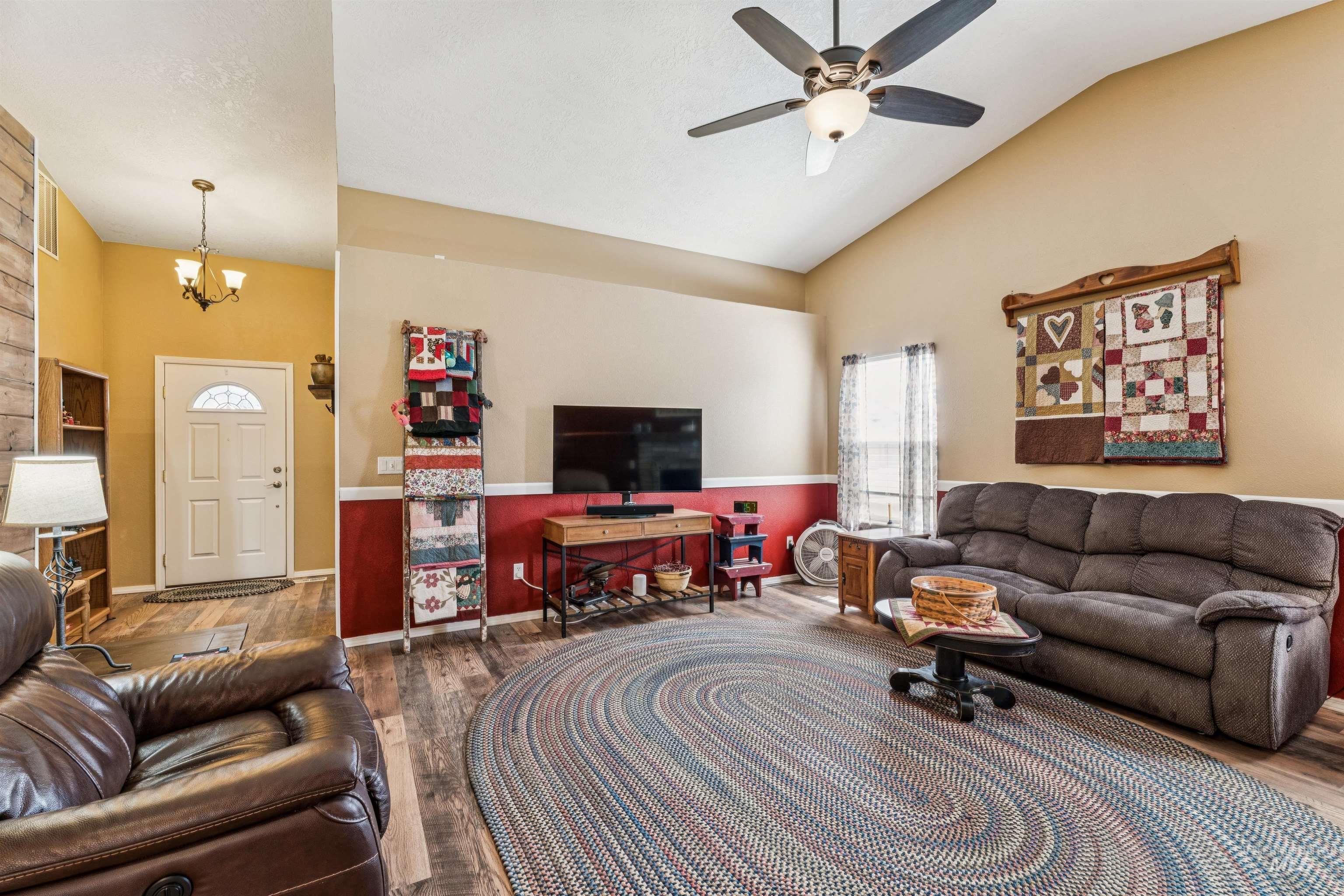 517 N Stratford St, Nampa, Idaho 83651, 2 Bedrooms, 2 Bathrooms, Residential For Sale, Price $269,900, 98979682