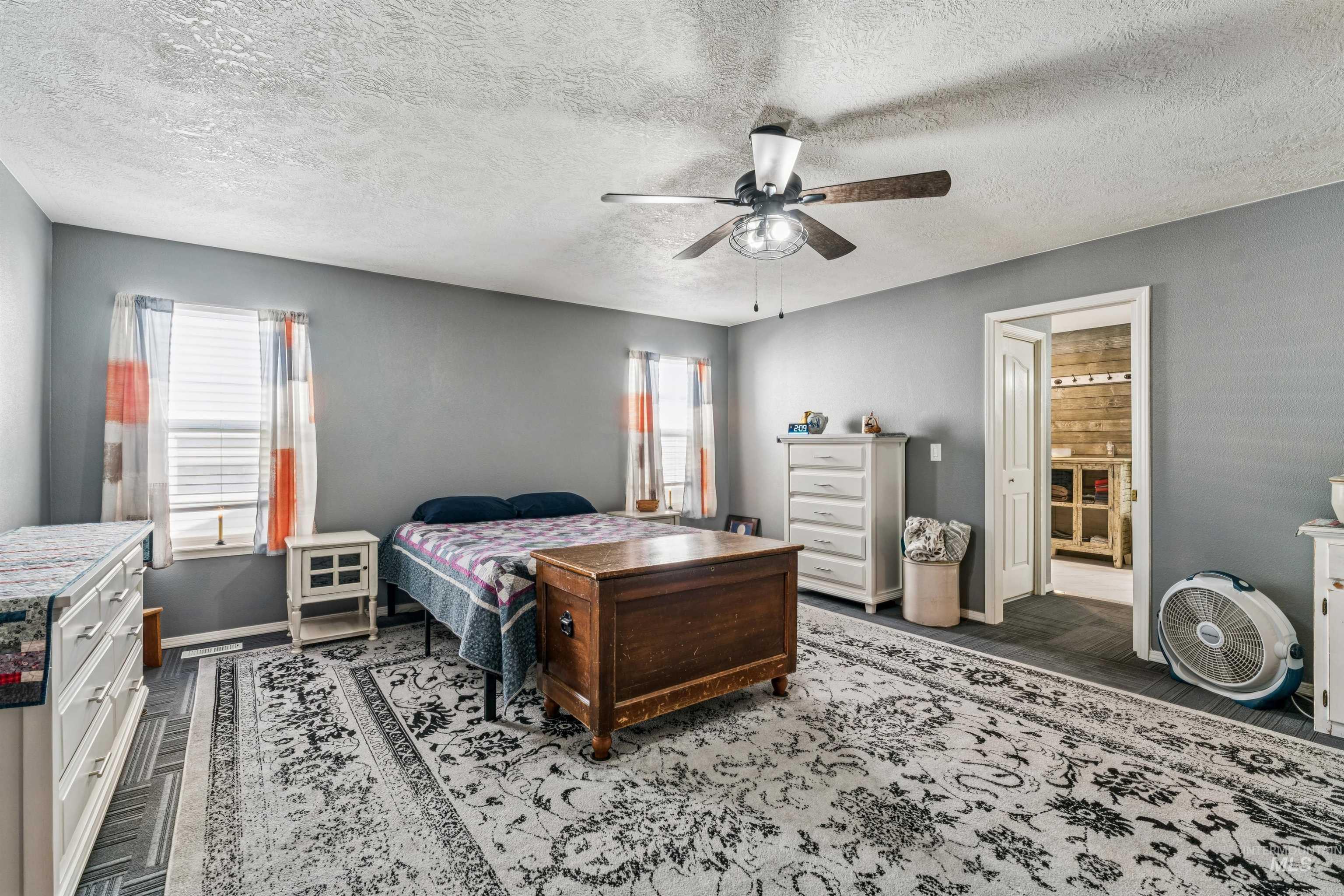 517 N Stratford St, Nampa, Idaho 83651, 2 Bedrooms, 2 Bathrooms, Residential For Sale, Price $269,900, 98979682