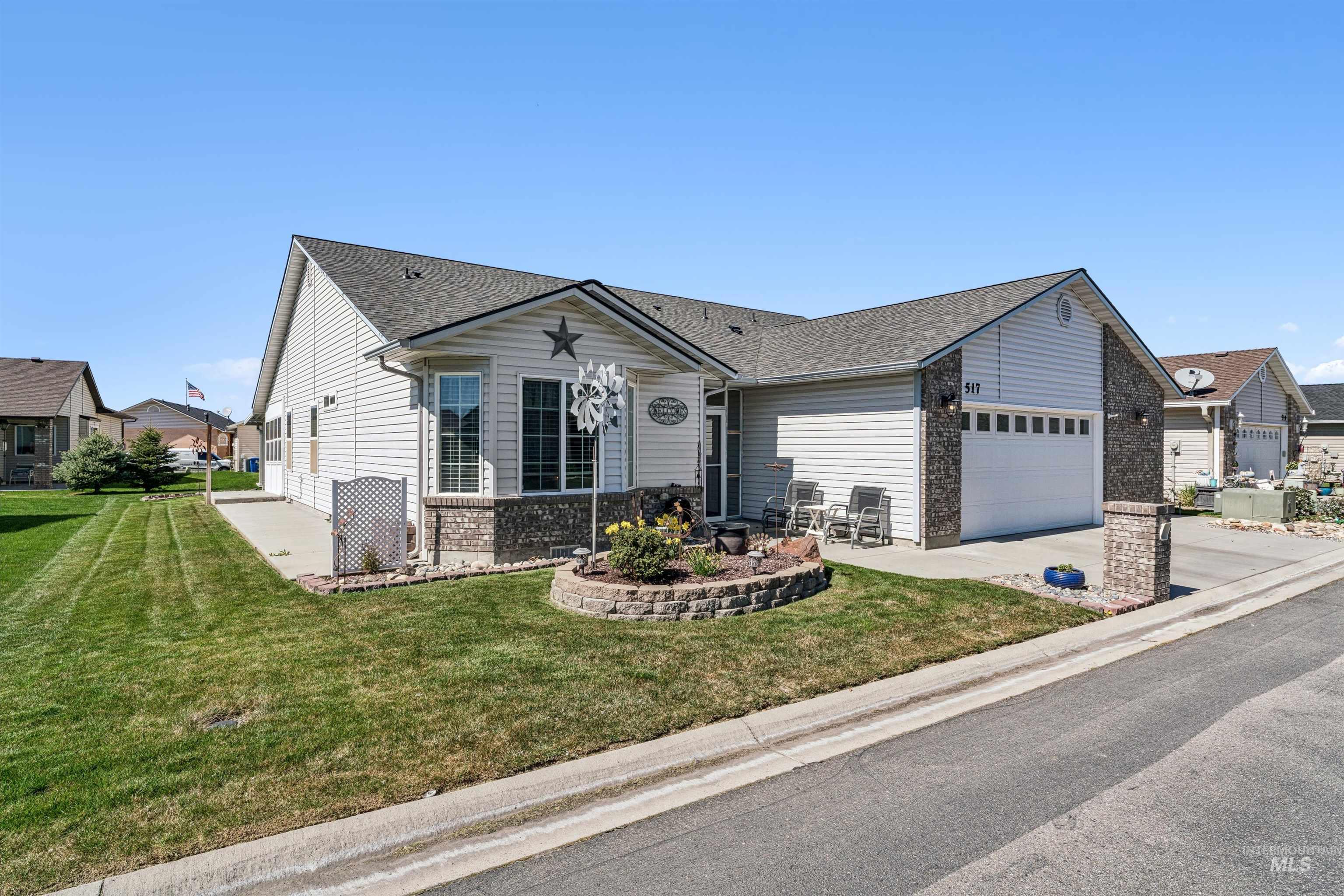 517 N Stratford St, Nampa, Idaho 83651, 2 Bedrooms, 2 Bathrooms, Residential For Sale, Price $269,900, 98979682