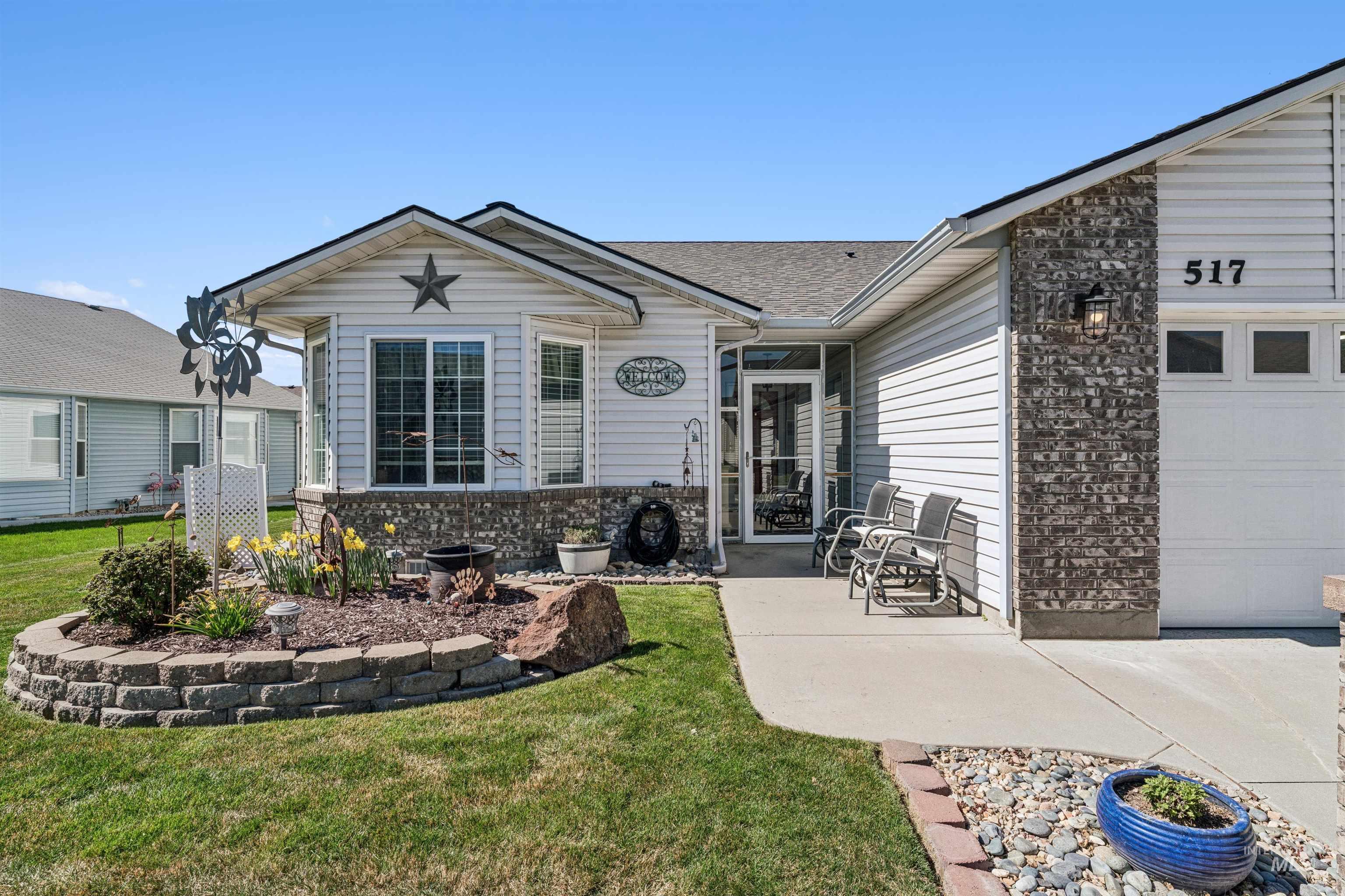 517 N Stratford St, Nampa, Idaho 83651, 2 Bedrooms, 2 Bathrooms, Residential For Sale, Price $269,900, 98979682