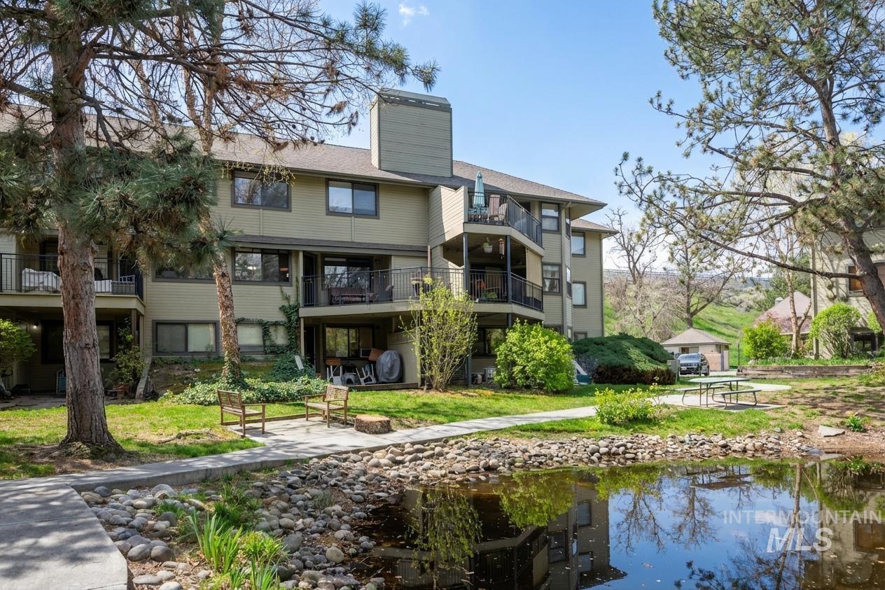 3687 S Gekeler, Boise, Idaho 83706, 2 Bedrooms, 2 Bathrooms, Residential For Sale, Price $315,000, 98979686