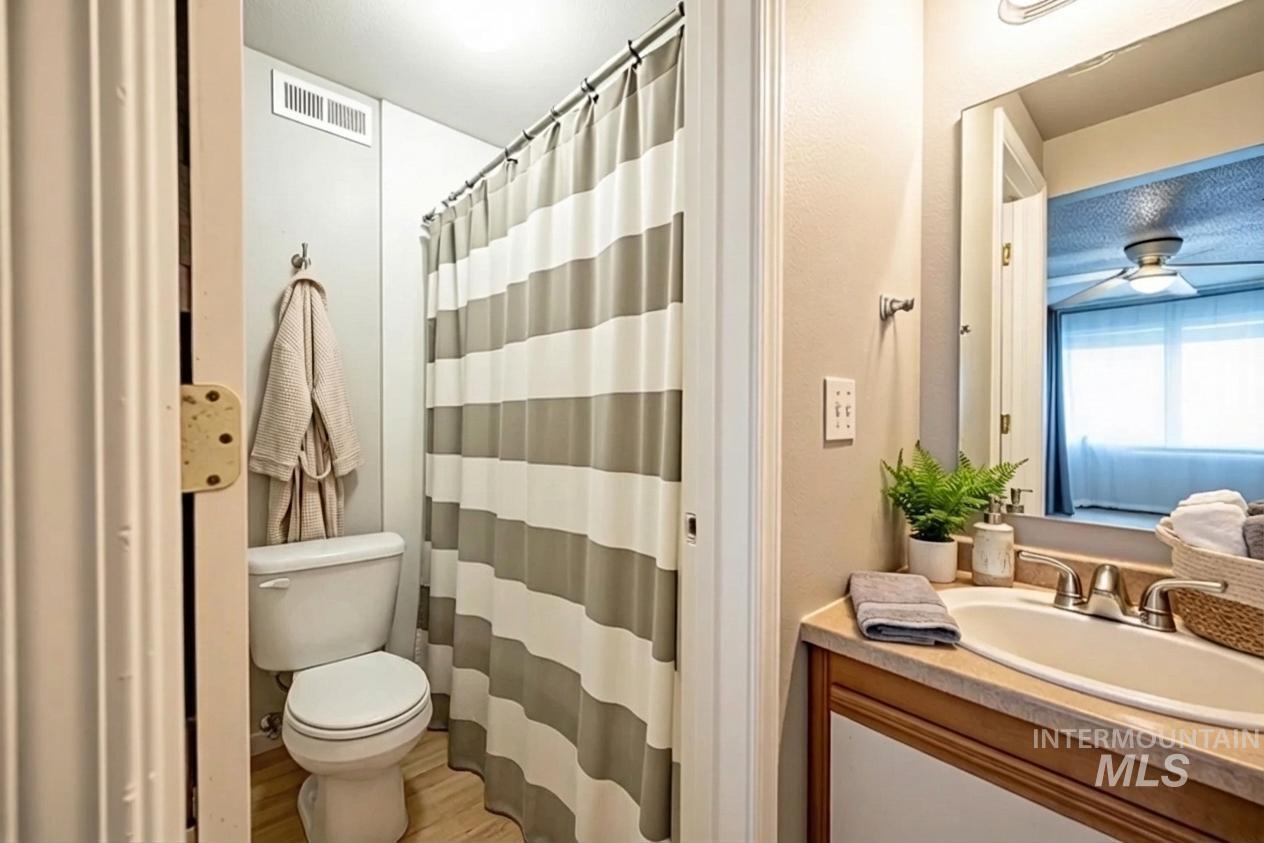 3687 S Gekeler, Boise, Idaho 83706, 2 Bedrooms, 2 Bathrooms, Residential For Sale, Price $315,000, 98979686