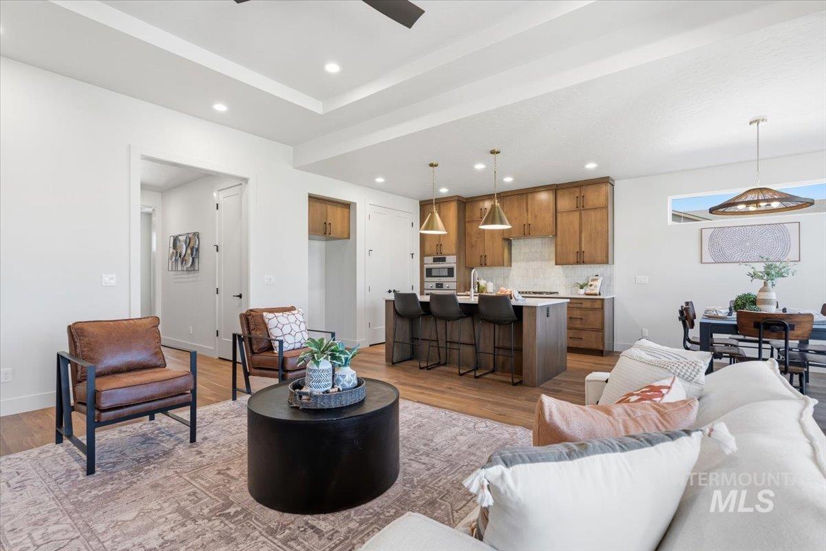 806 E Escalation St, Meridian, Idaho 83642, 3 Bedrooms, 2 Bathrooms, Residential For Sale, Price $624,900,MLS 98979689