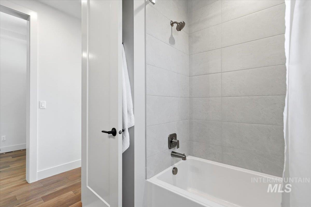 806 E Escalation St, Meridian, Idaho 83642, 3 Bedrooms, 2 Bathrooms, Residential For Sale, Price $624,900,MLS 98979689