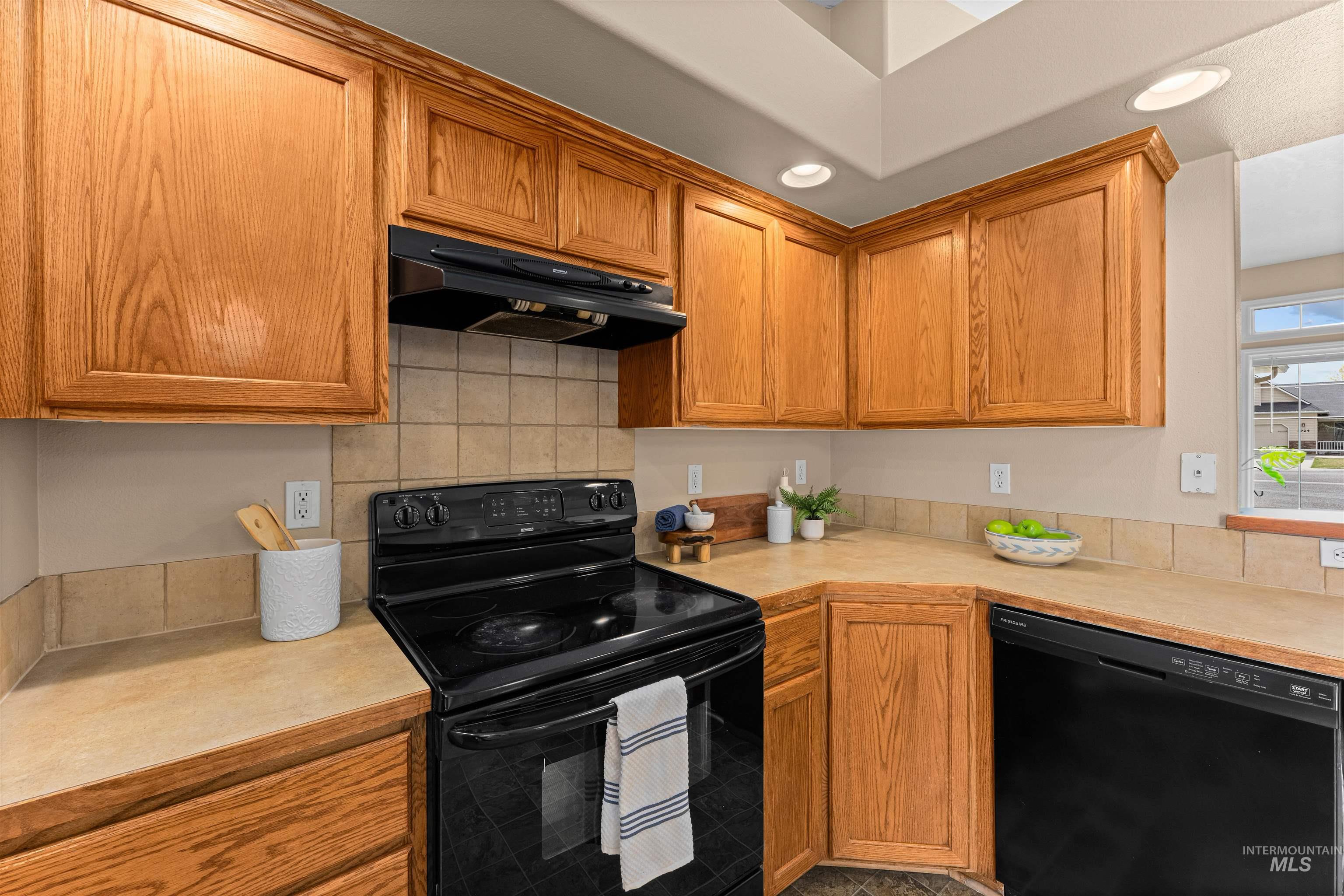 3923 Chatham Court, Caldwell, Idaho 83607, 4 Bedrooms, 2 Bathrooms, Residential For Sale, Price $363,900, 98979691