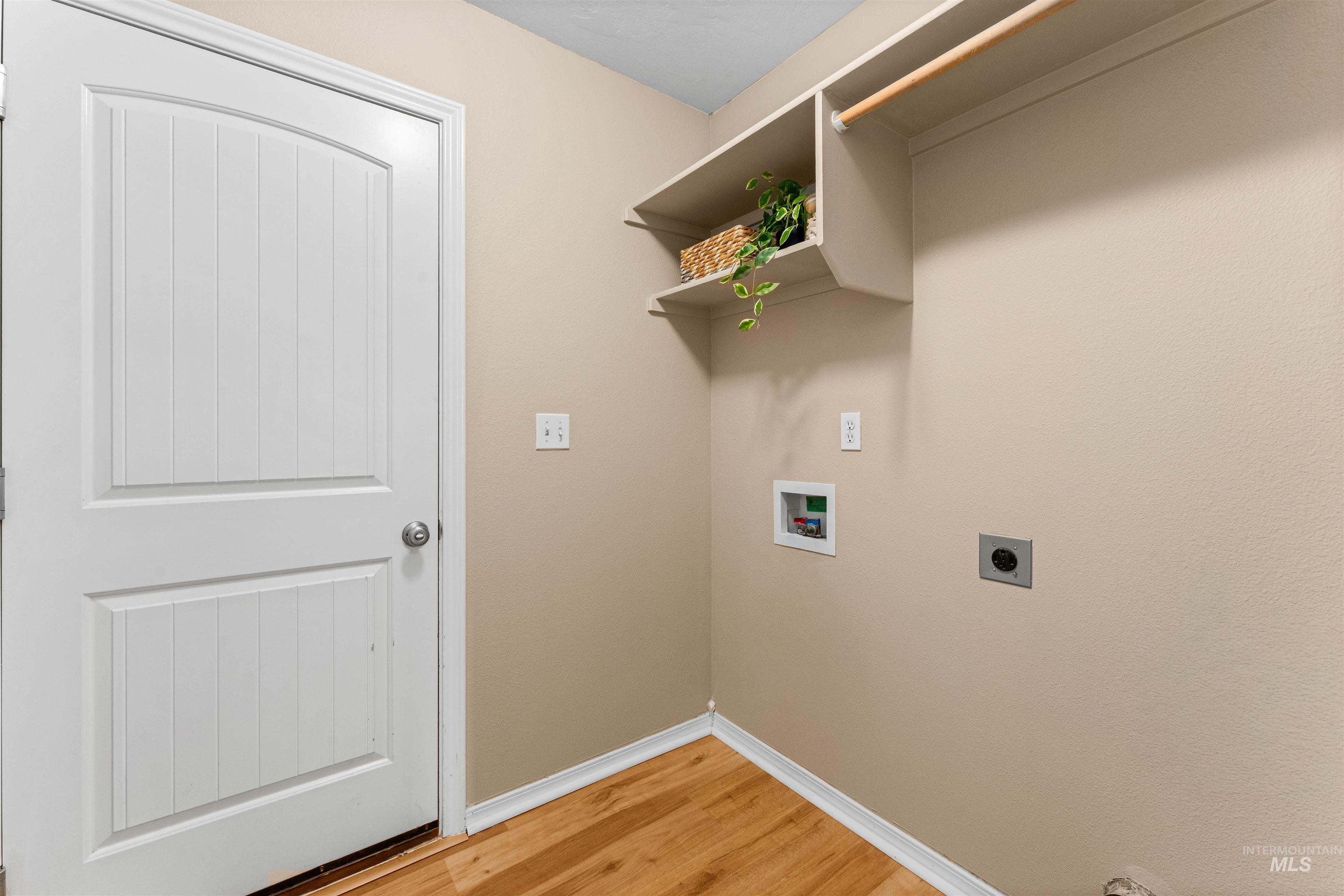 3923 Chatham Court, Caldwell, Idaho 83607, 4 Bedrooms, 2 Bathrooms, Residential For Sale, Price $363,900, 98979691