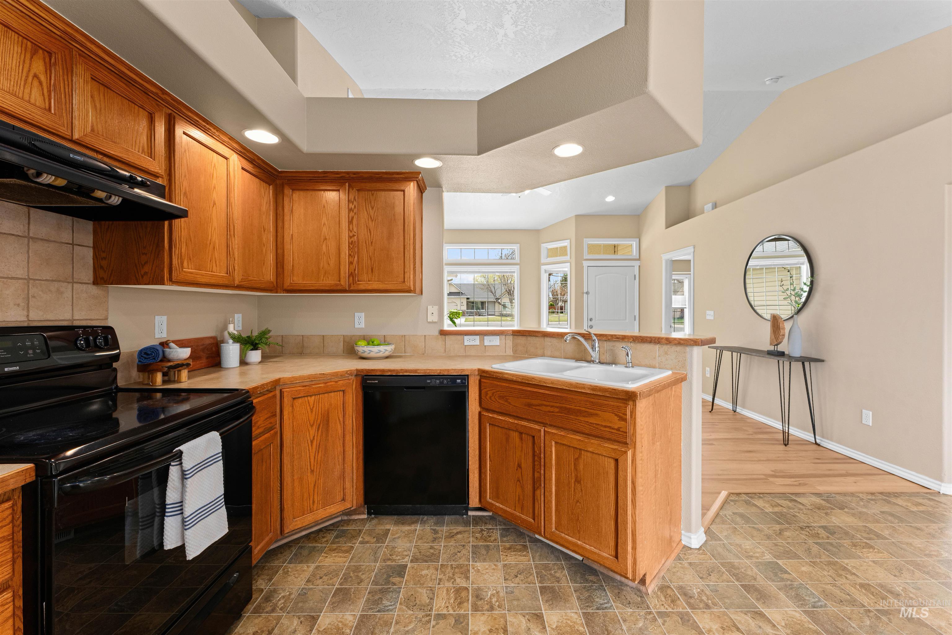 3923 Chatham Court, Caldwell, Idaho 83607, 4 Bedrooms, 2 Bathrooms, Residential For Sale, Price $363,900, 98979691