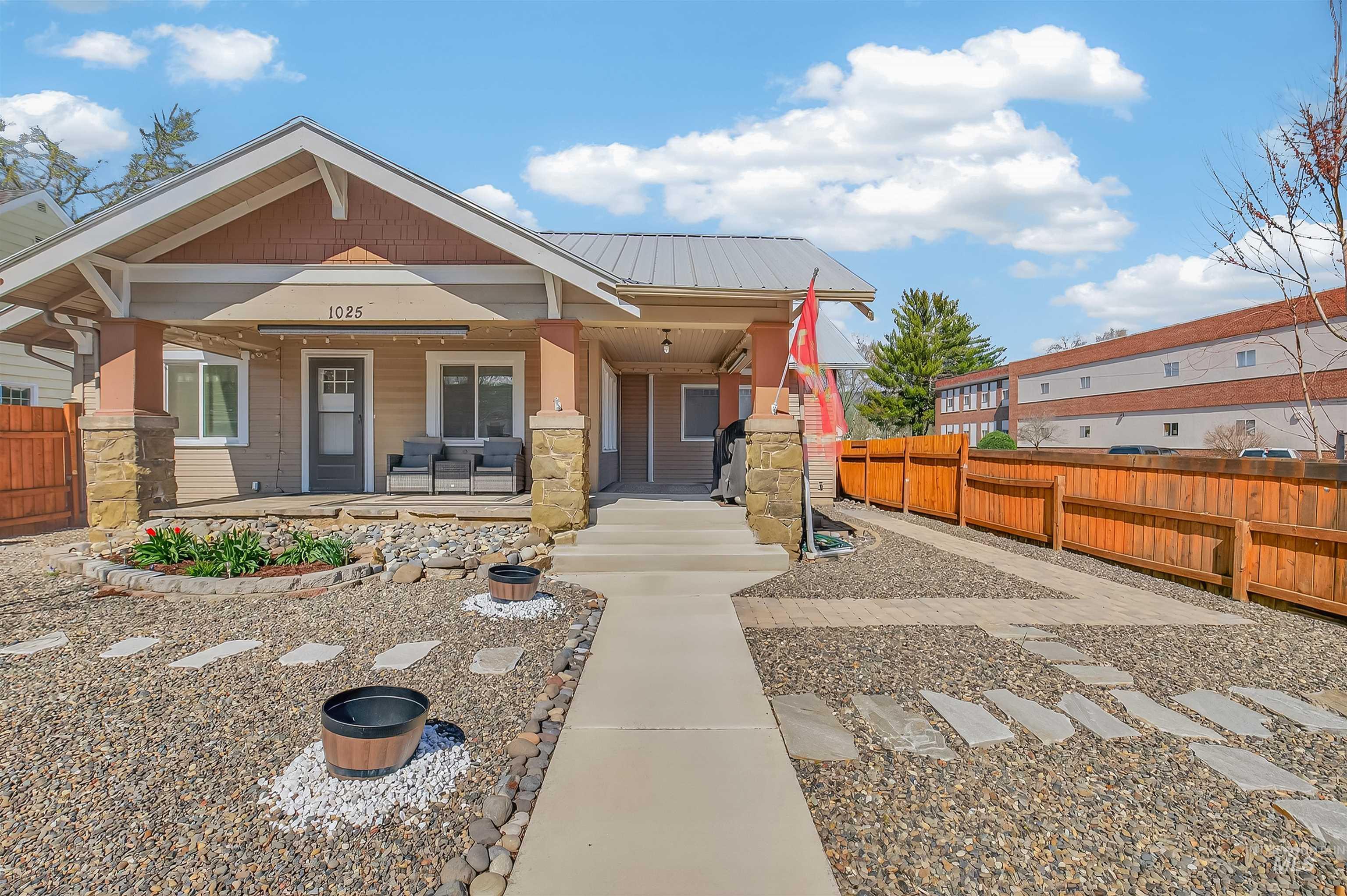 1025 10th Ave, Lewiston, Idaho 83501, 4 Bedrooms, 3 Bathrooms, Residential For Sale, Price $369,000, 98979696