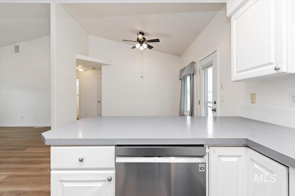 2723 N Wolverine, Meridian, Idaho 83646, 3 Bedrooms, 2 Bathrooms, Residential For Sale, Price $424,900,MLS 98979697