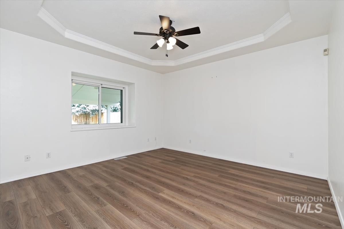 2723 N Wolverine, Meridian, Idaho 83646, 3 Bedrooms, 2 Bathrooms, Residential For Sale, Price $424,900,MLS 98979697