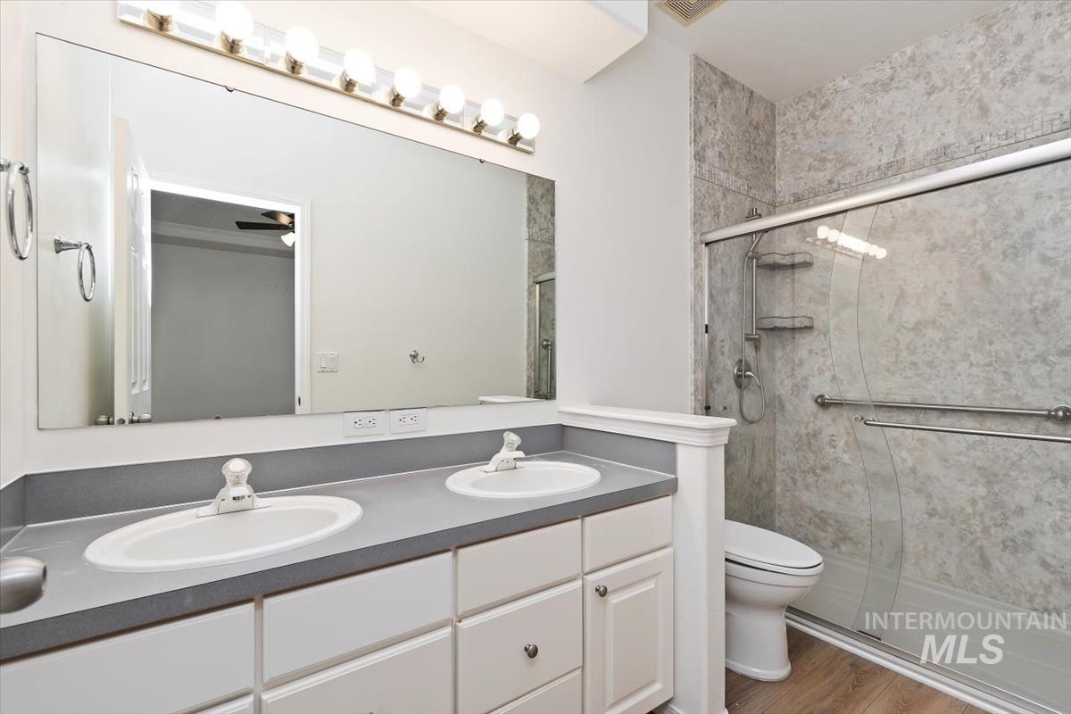 2723 N Wolverine, Meridian, Idaho 83646, 3 Bedrooms, 2 Bathrooms, Residential For Sale, Price $424,900,MLS 98979697