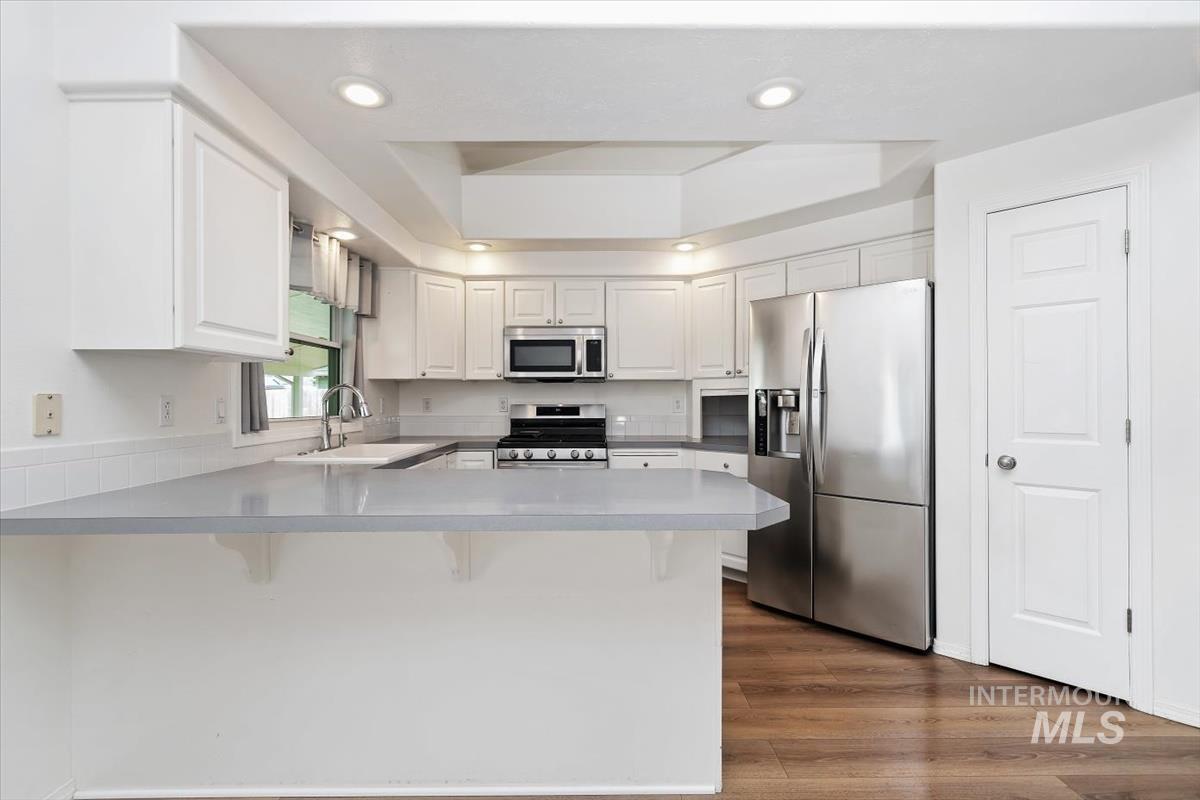 2723 N Wolverine, Meridian, Idaho 83646, 3 Bedrooms, 2 Bathrooms, Residential For Sale, Price $424,900,MLS 98979697