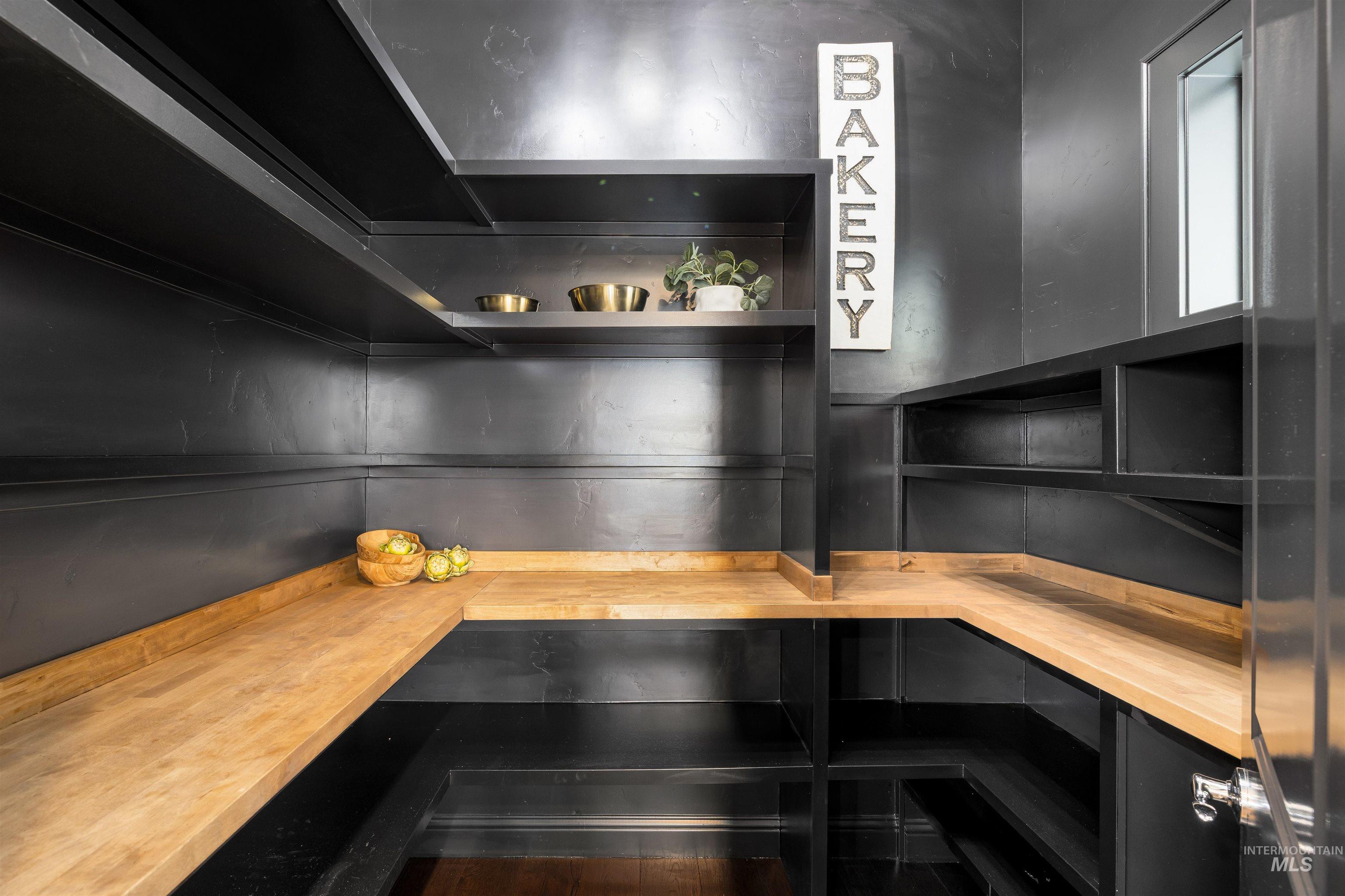 3395 E Parsnip Peak Drive, Boise, Idaho 83716, 3 Bedrooms, 2.5 Bathrooms, Residential For Sale, Price $1,147,000,MLS 98979698