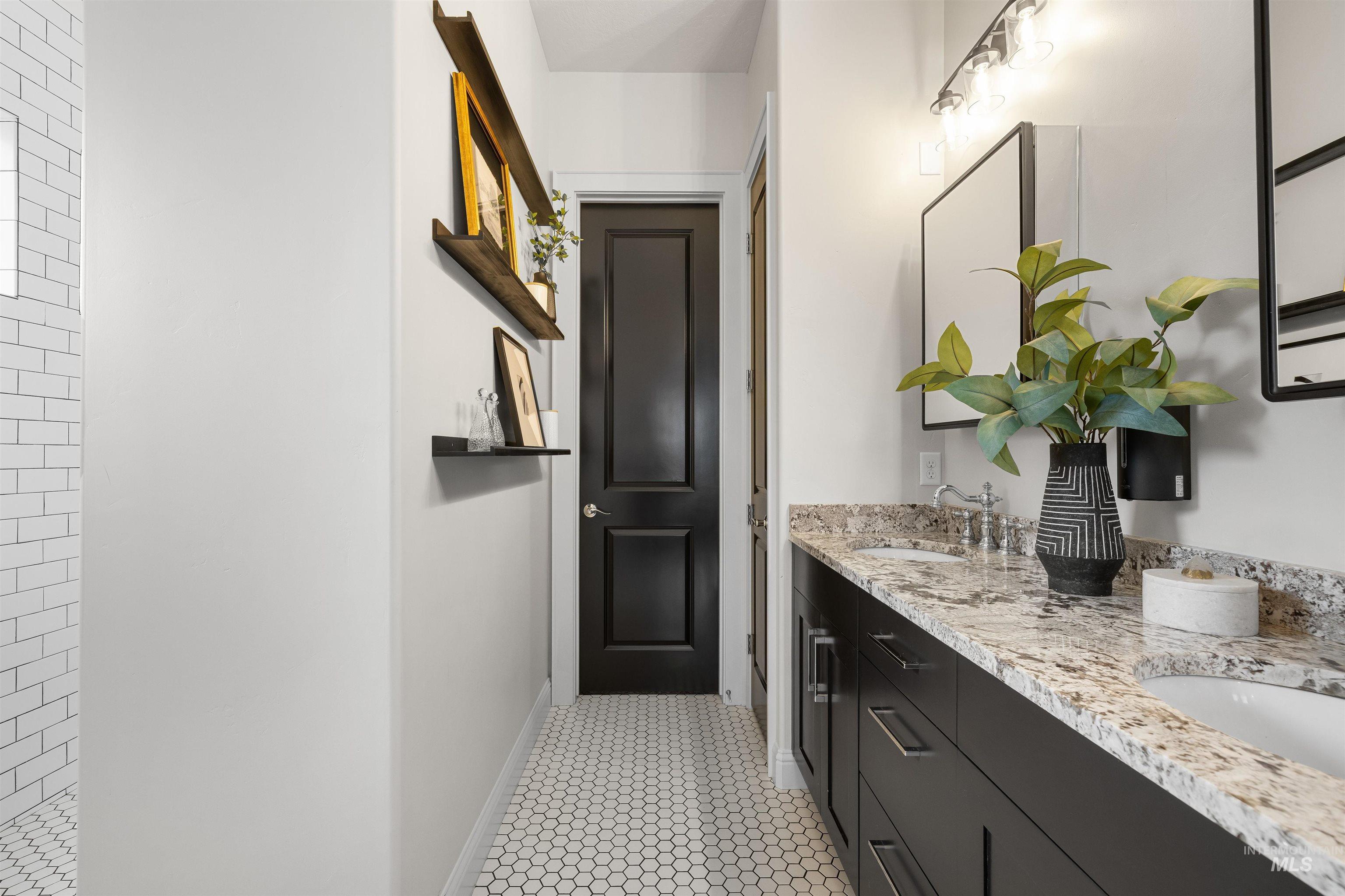 3395 E Parsnip Peak Drive, Boise, Idaho 83716, 3 Bedrooms, 2.5 Bathrooms, Residential For Sale, Price $1,147,000,MLS 98979698