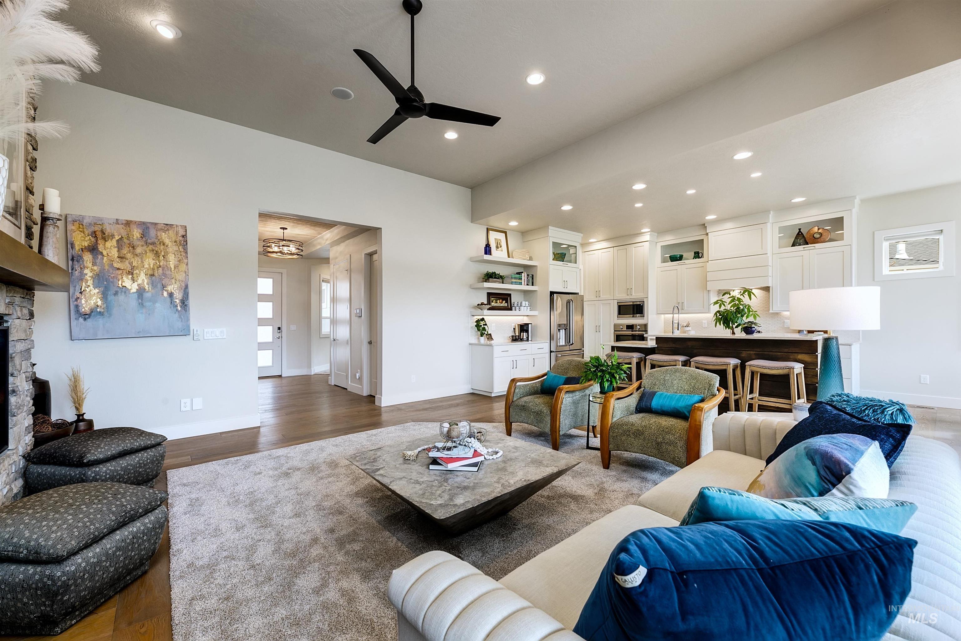 6091 W Hamm Court, Eagle, Idaho 83616, 3 Bedrooms, 3 Bathrooms, Residential For Sale, Price $895,000,MLS 98979701