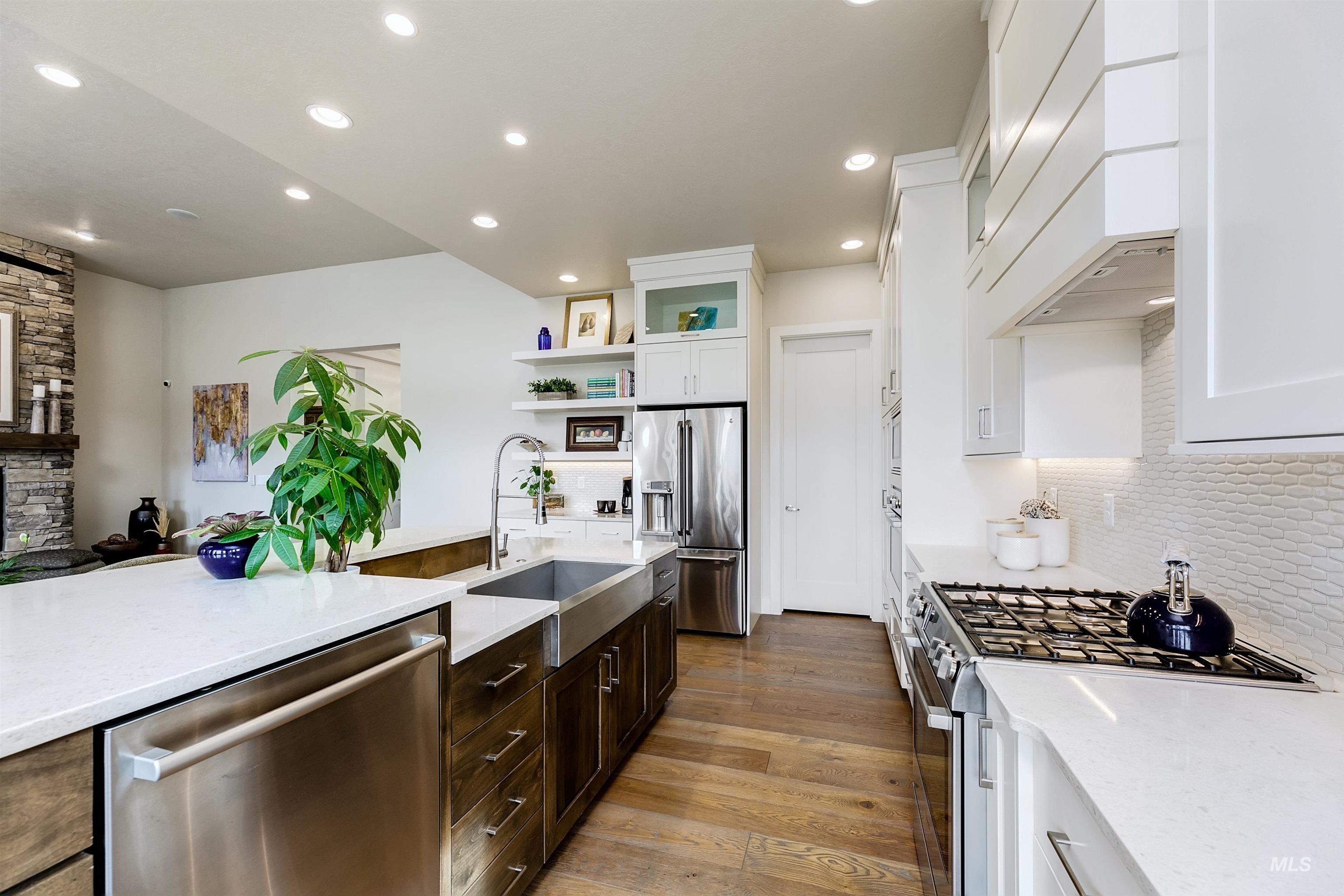 6091 W Hamm Court, Eagle, Idaho 83616, 3 Bedrooms, 3 Bathrooms, Residential For Sale, Price $895,000,MLS 98979701