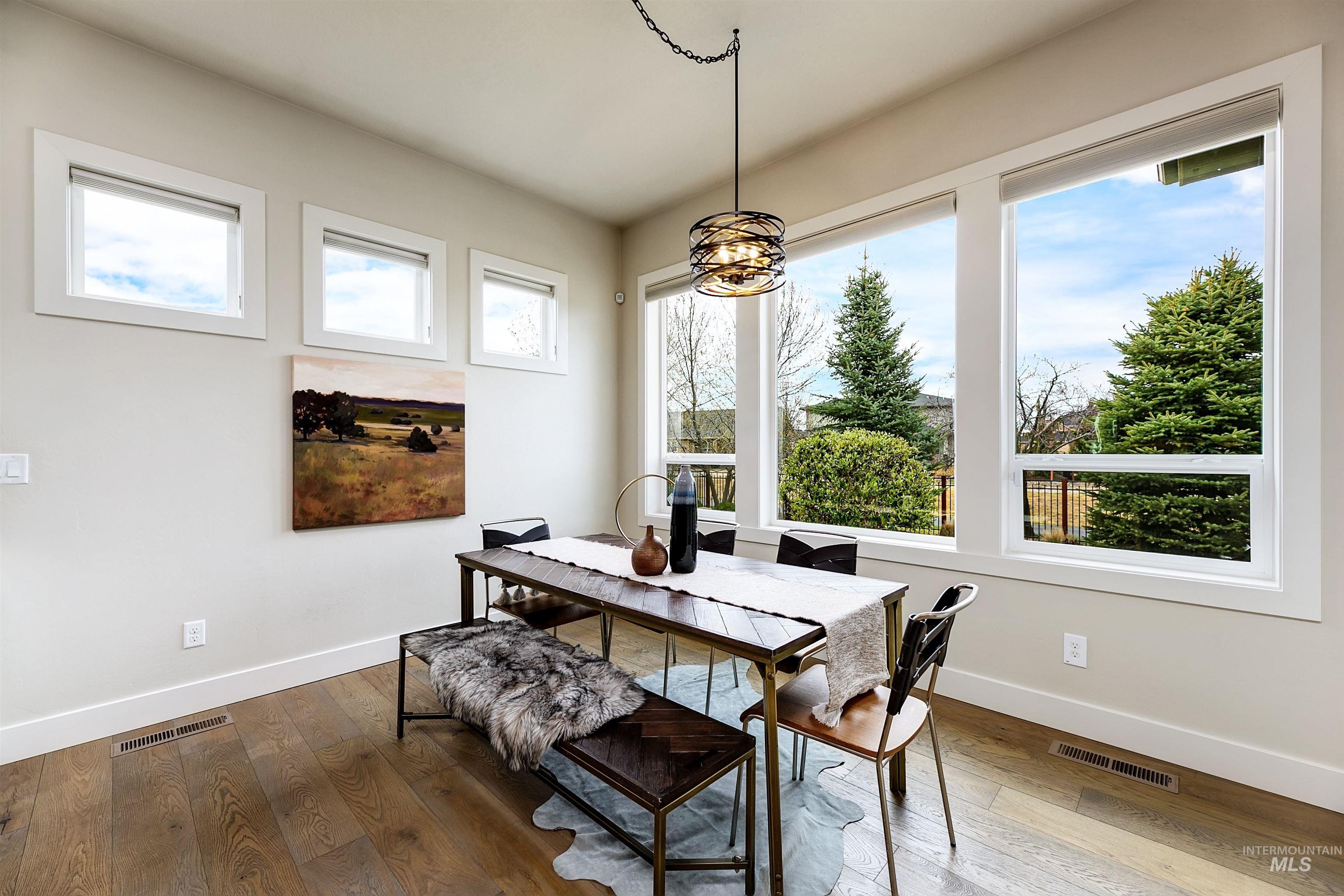 6091 W Hamm Court, Eagle, Idaho 83616, 3 Bedrooms, 3 Bathrooms, Residential For Sale, Price $895,000,MLS 98979701