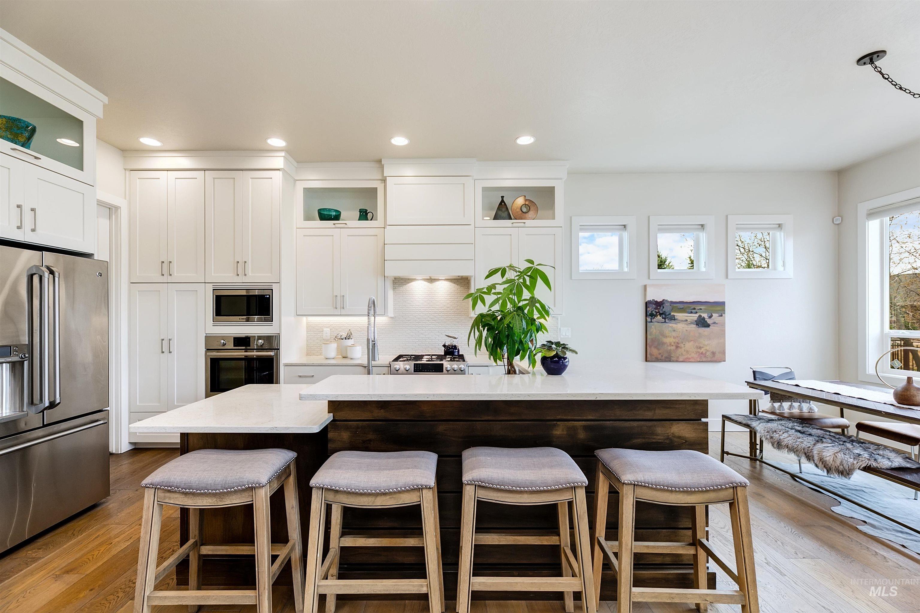 6091 W Hamm Court, Eagle, Idaho 83616, 3 Bedrooms, 3 Bathrooms, Residential For Sale, Price $895,000,MLS 98979701