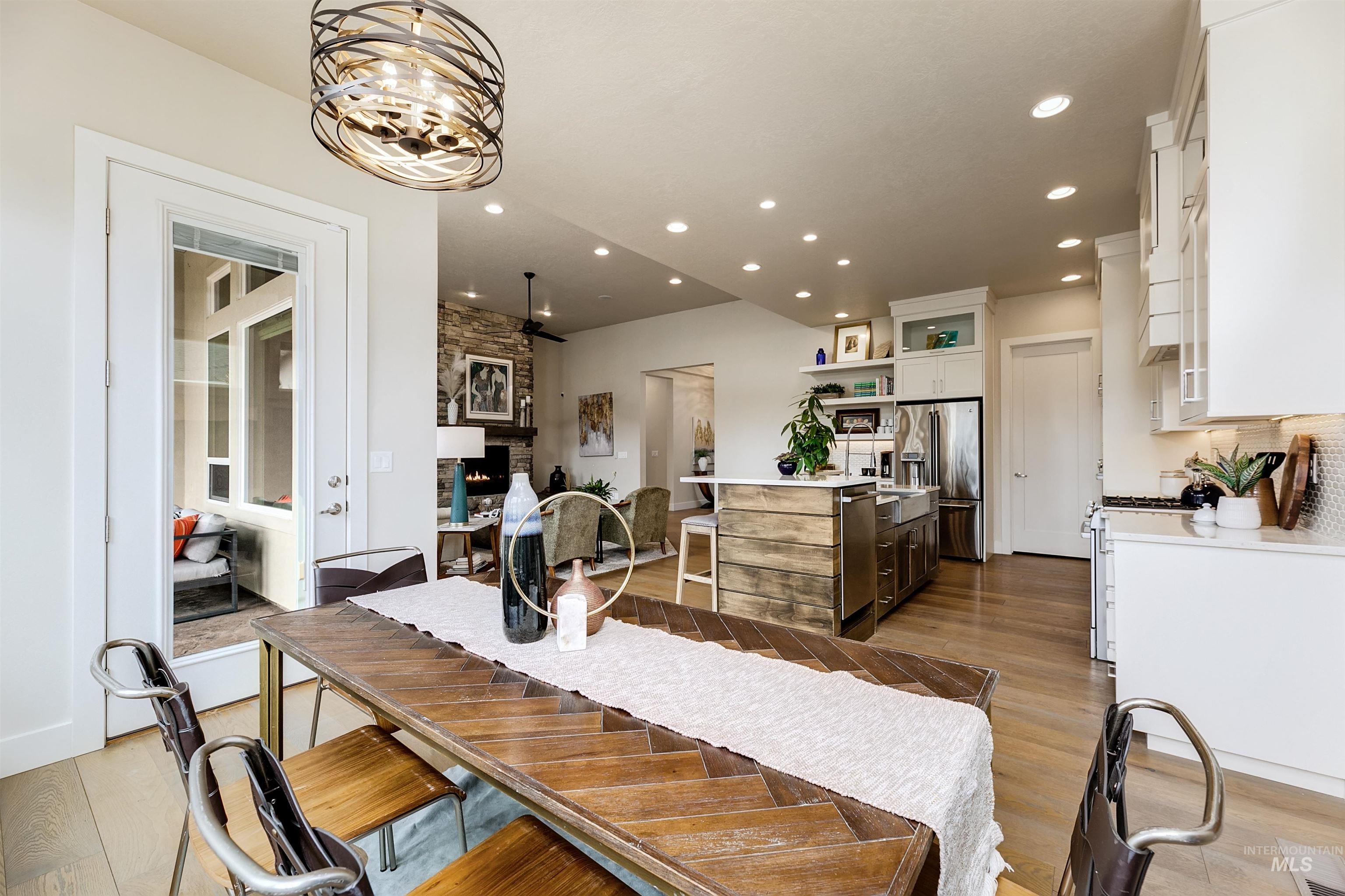 6091 W Hamm Court, Eagle, Idaho 83616, 3 Bedrooms, 3 Bathrooms, Residential For Sale, Price $895,000,MLS 98979701