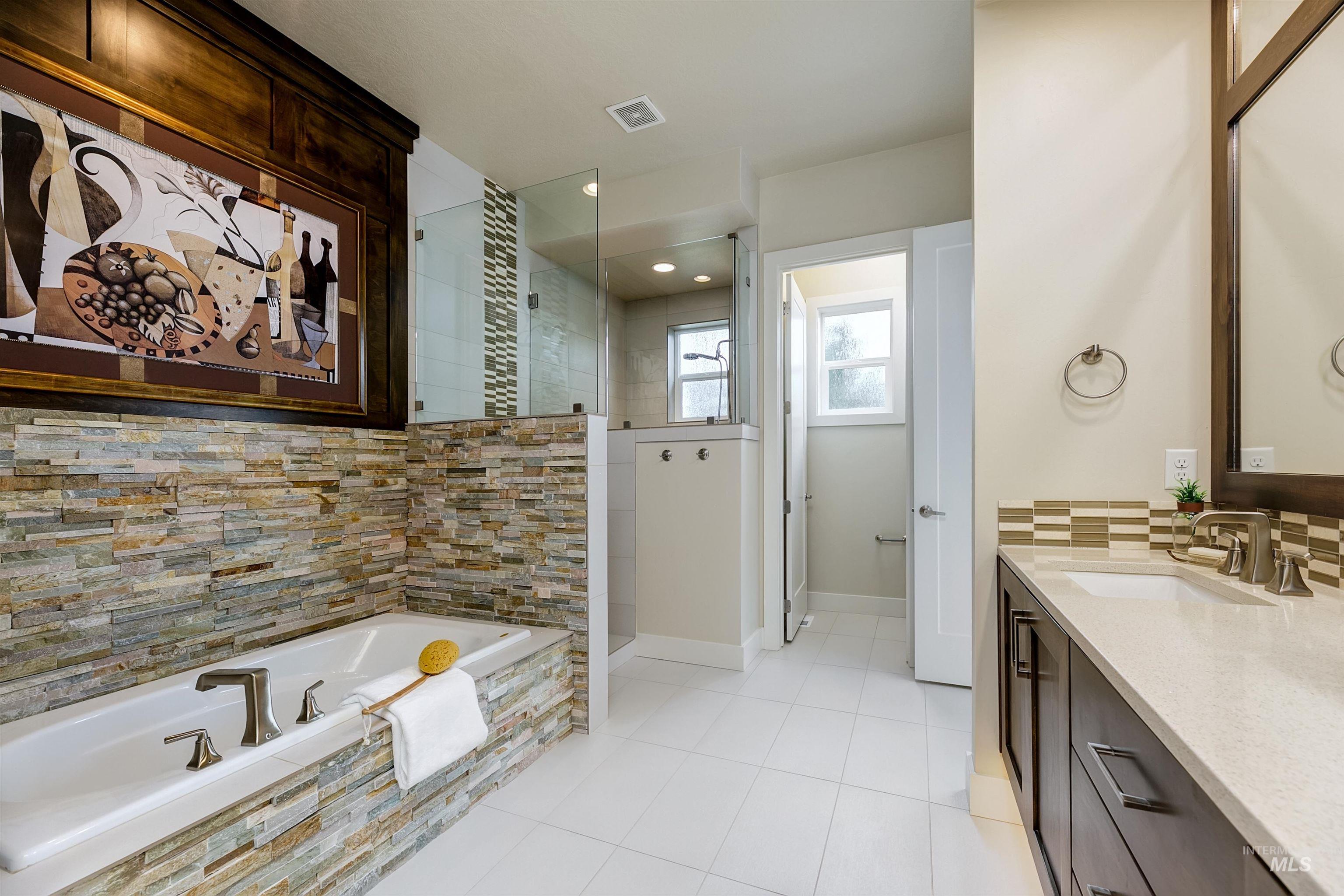 6091 W Hamm Court, Eagle, Idaho 83616, 3 Bedrooms, 3 Bathrooms, Residential For Sale, Price $895,000,MLS 98979701