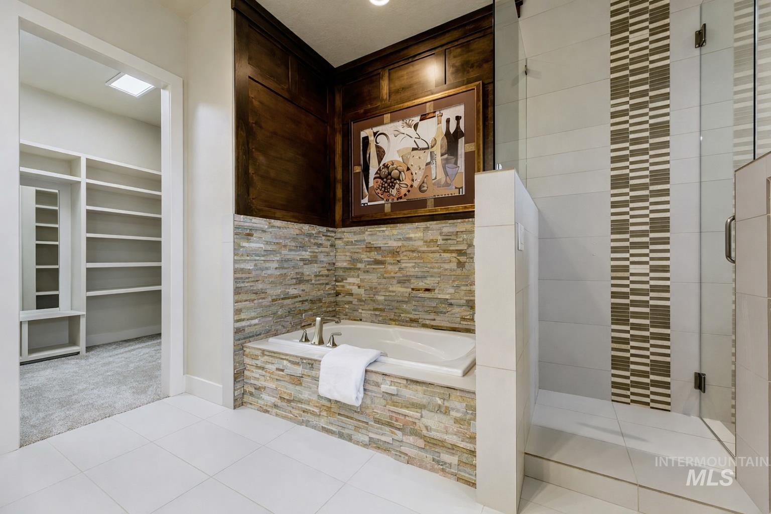 6091 W Hamm Court, Eagle, Idaho 83616, 3 Bedrooms, 3 Bathrooms, Residential For Sale, Price $895,000,MLS 98979701