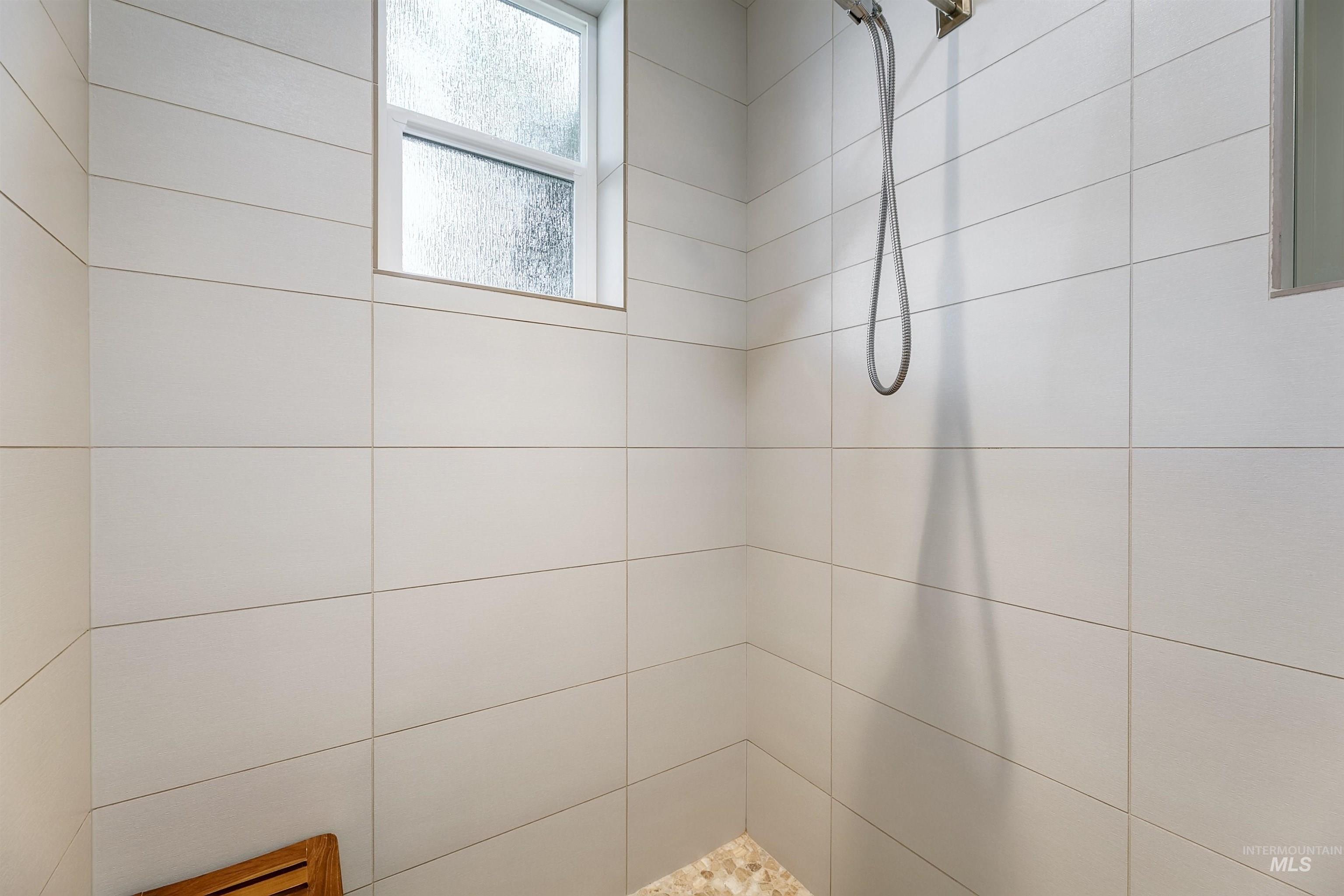 6091 W Hamm Court, Eagle, Idaho 83616, 3 Bedrooms, 3 Bathrooms, Residential For Sale, Price $895,000,MLS 98979701