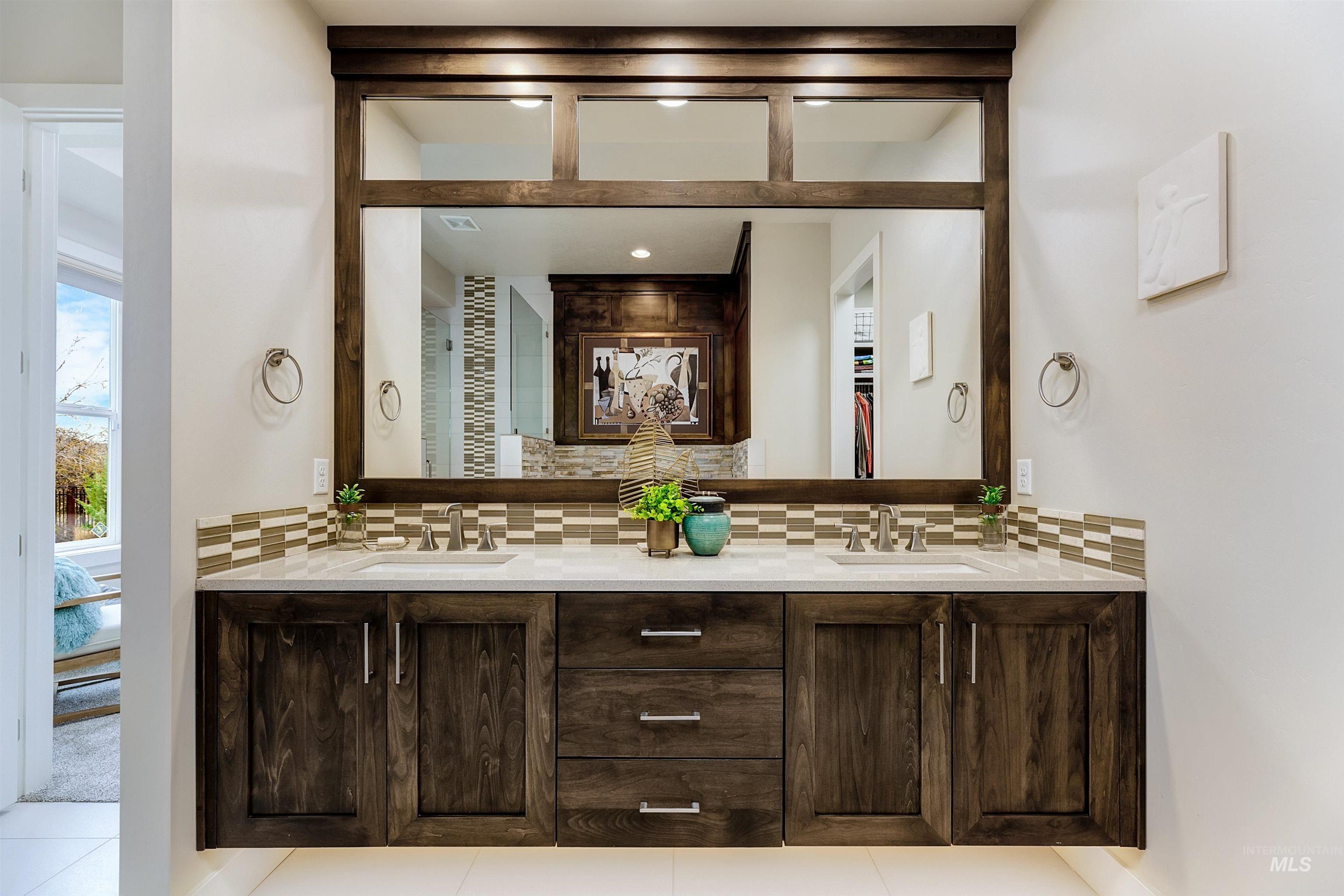 6091 W Hamm Court, Eagle, Idaho 83616, 3 Bedrooms, 3 Bathrooms, Residential For Sale, Price $895,000,MLS 98979701