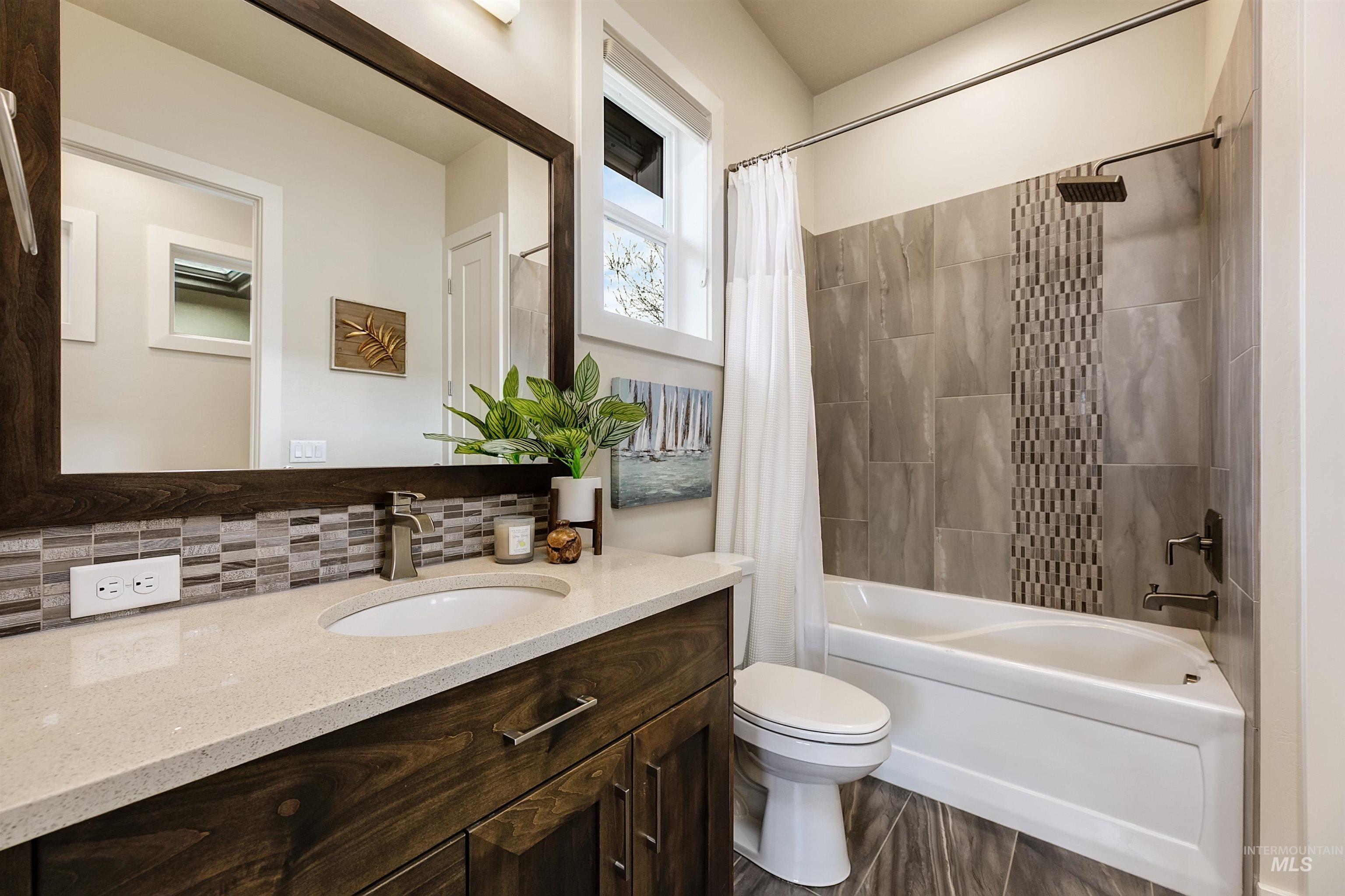 6091 W Hamm Court, Eagle, Idaho 83616, 3 Bedrooms, 3 Bathrooms, Residential For Sale, Price $895,000,MLS 98979701