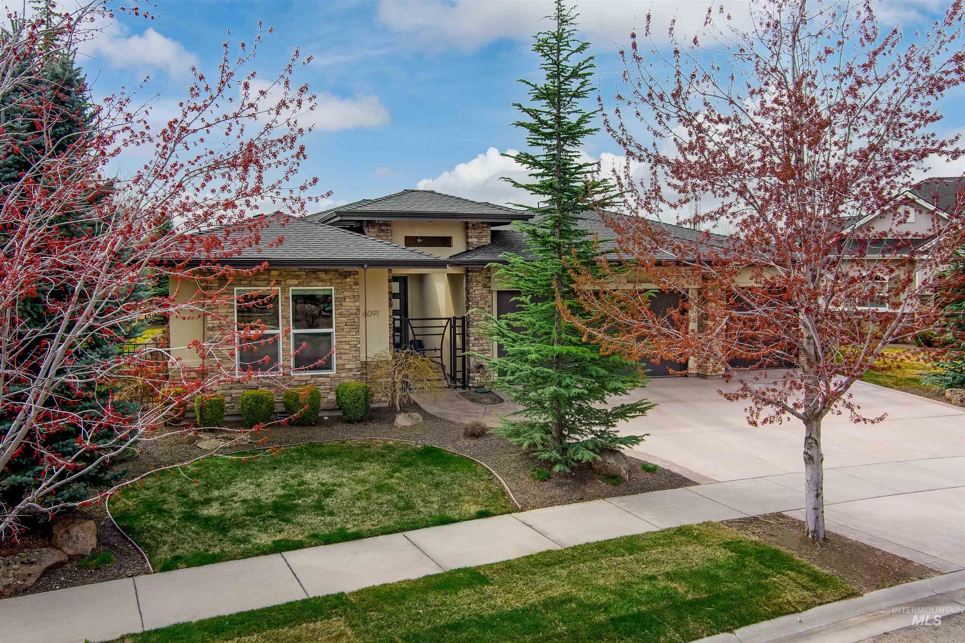 6091 W Hamm Court, Eagle, Idaho 83616, 3 Bedrooms, 3 Bathrooms, Residential For Sale, Price $895,000,MLS 98979701