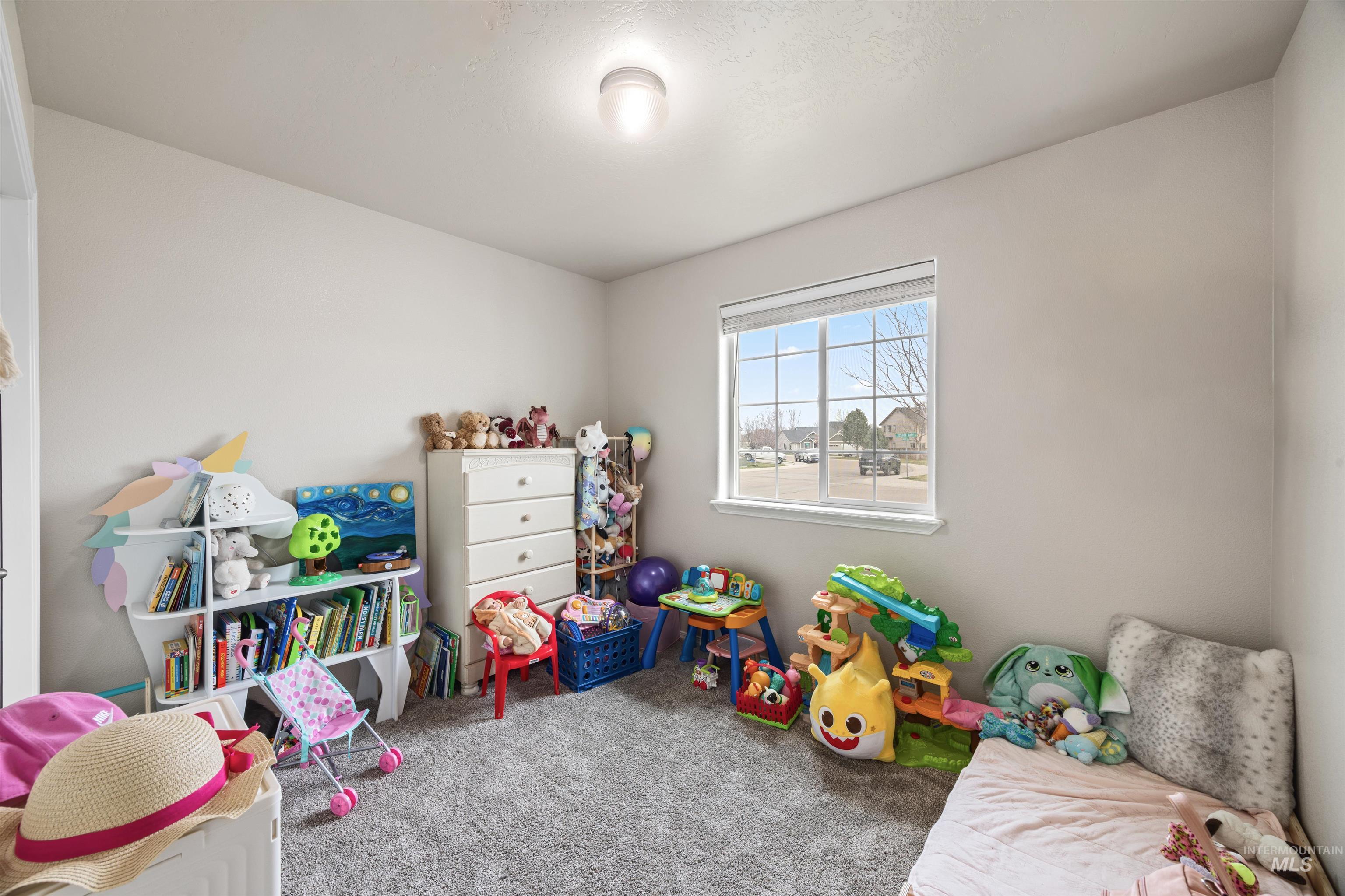 343 E Joshua Tree, Meridian, Idaho 83646, 3 Bedrooms, 2 Bathrooms, Residential For Sale, Price $425,000,MLS 98979710