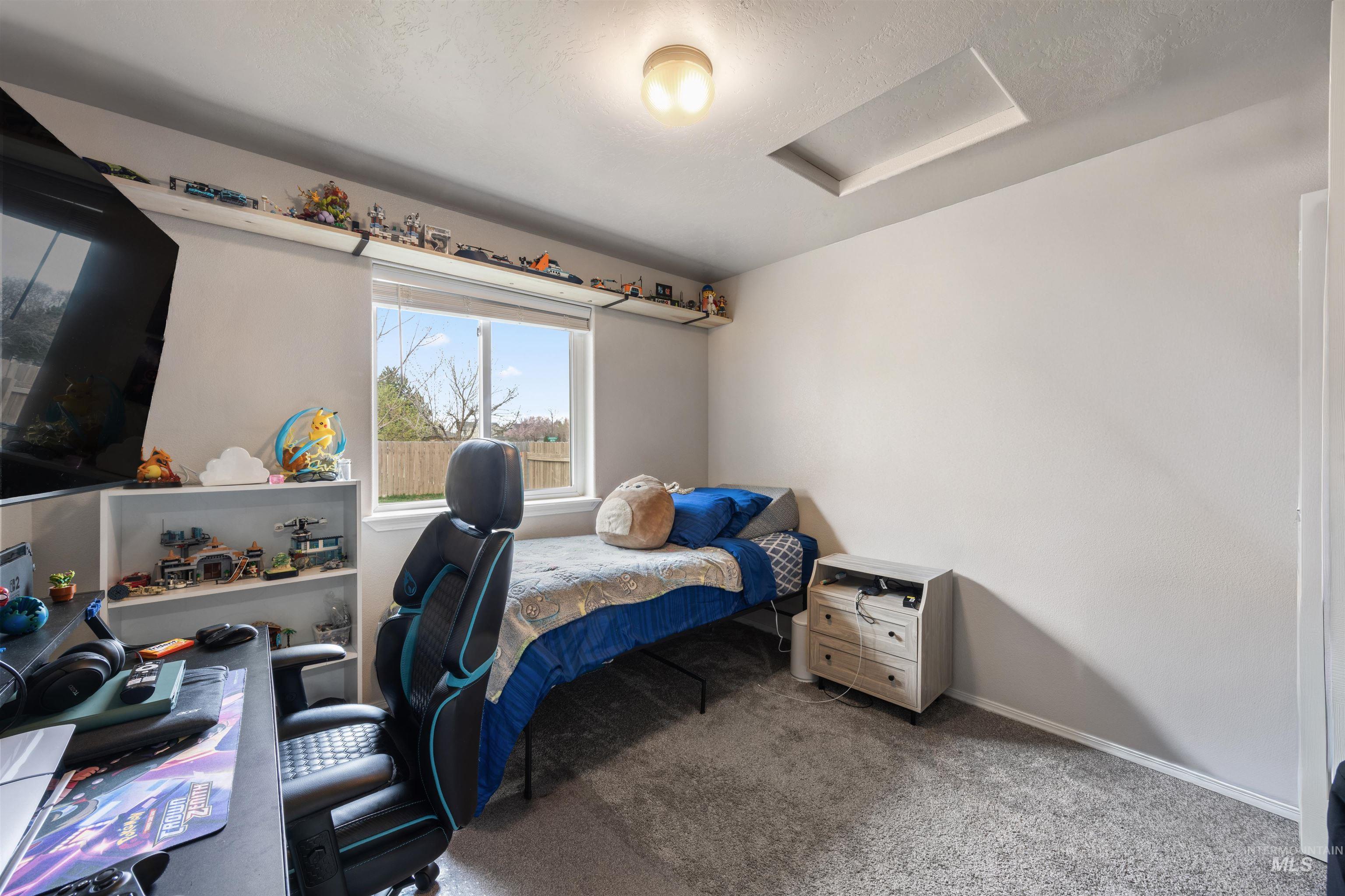 343 E Joshua Tree, Meridian, Idaho 83646, 3 Bedrooms, 2 Bathrooms, Residential For Sale, Price $425,000,MLS 98979710