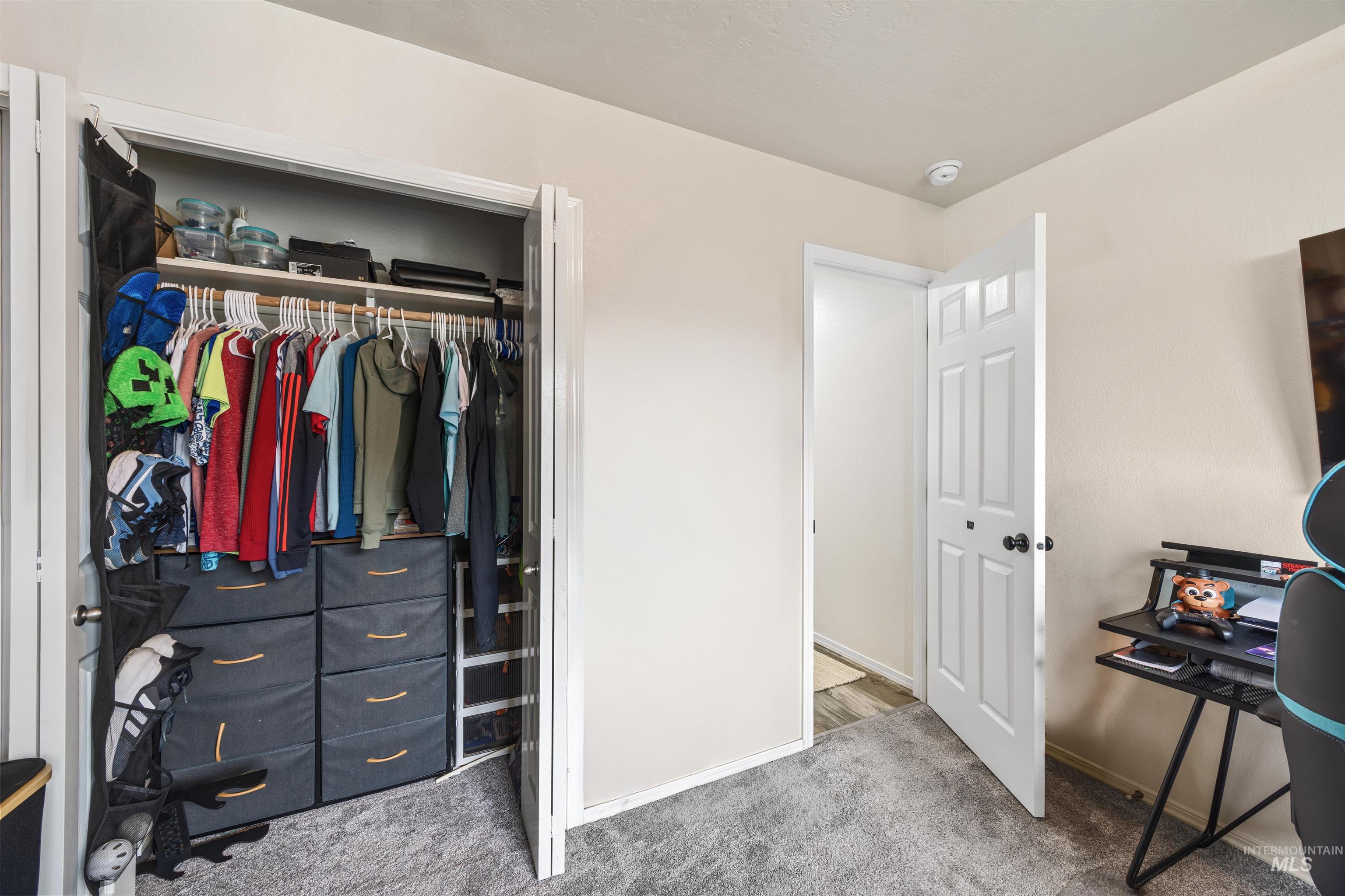 343 E Joshua Tree, Meridian, Idaho 83646, 3 Bedrooms, 2 Bathrooms, Residential For Sale, Price $425,000,MLS 98979710