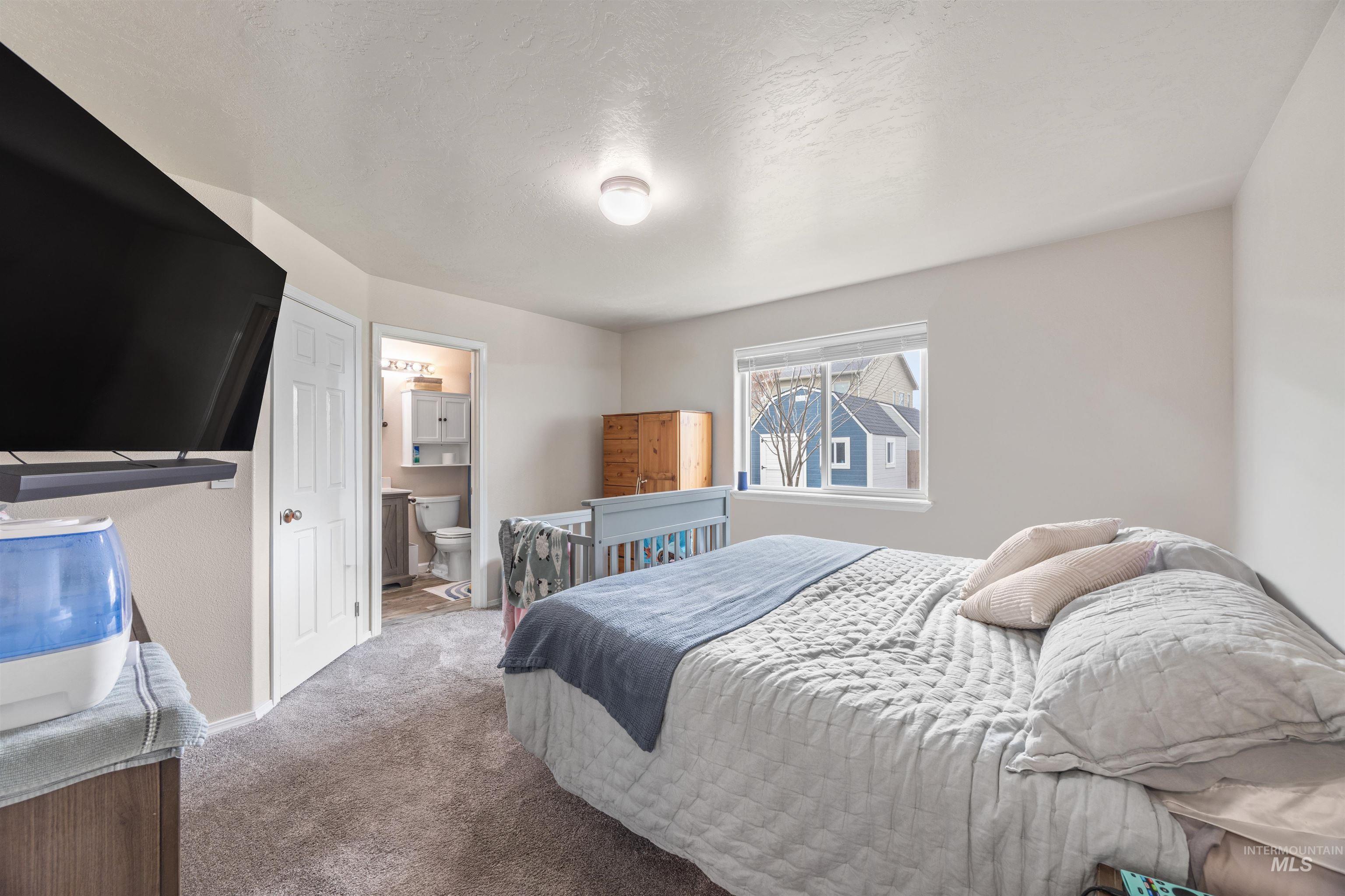 343 E Joshua Tree, Meridian, Idaho 83646, 3 Bedrooms, 2 Bathrooms, Residential For Sale, Price $425,000,MLS 98979710