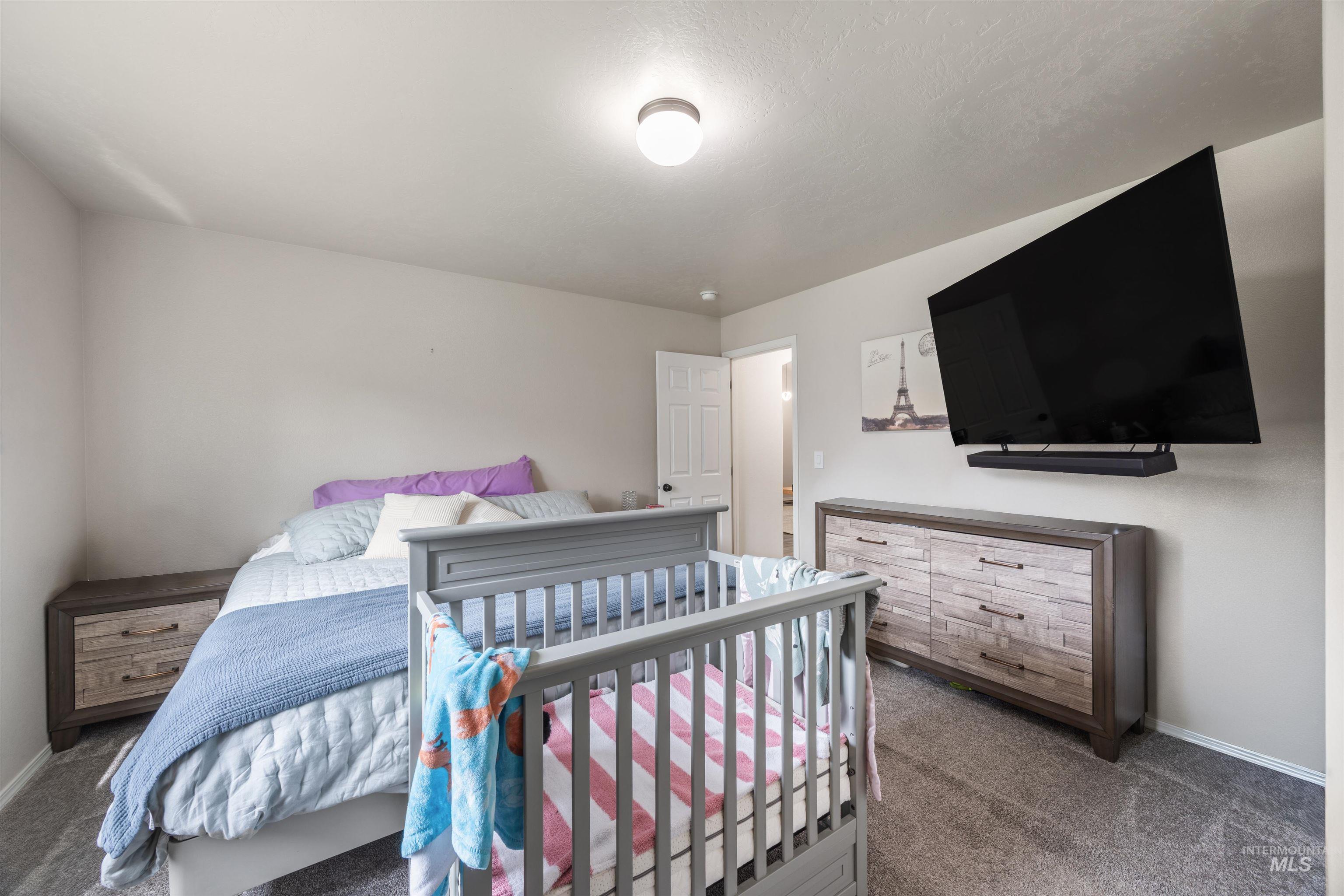 343 E Joshua Tree, Meridian, Idaho 83646, 3 Bedrooms, 2 Bathrooms, Residential For Sale, Price $425,000,MLS 98979710