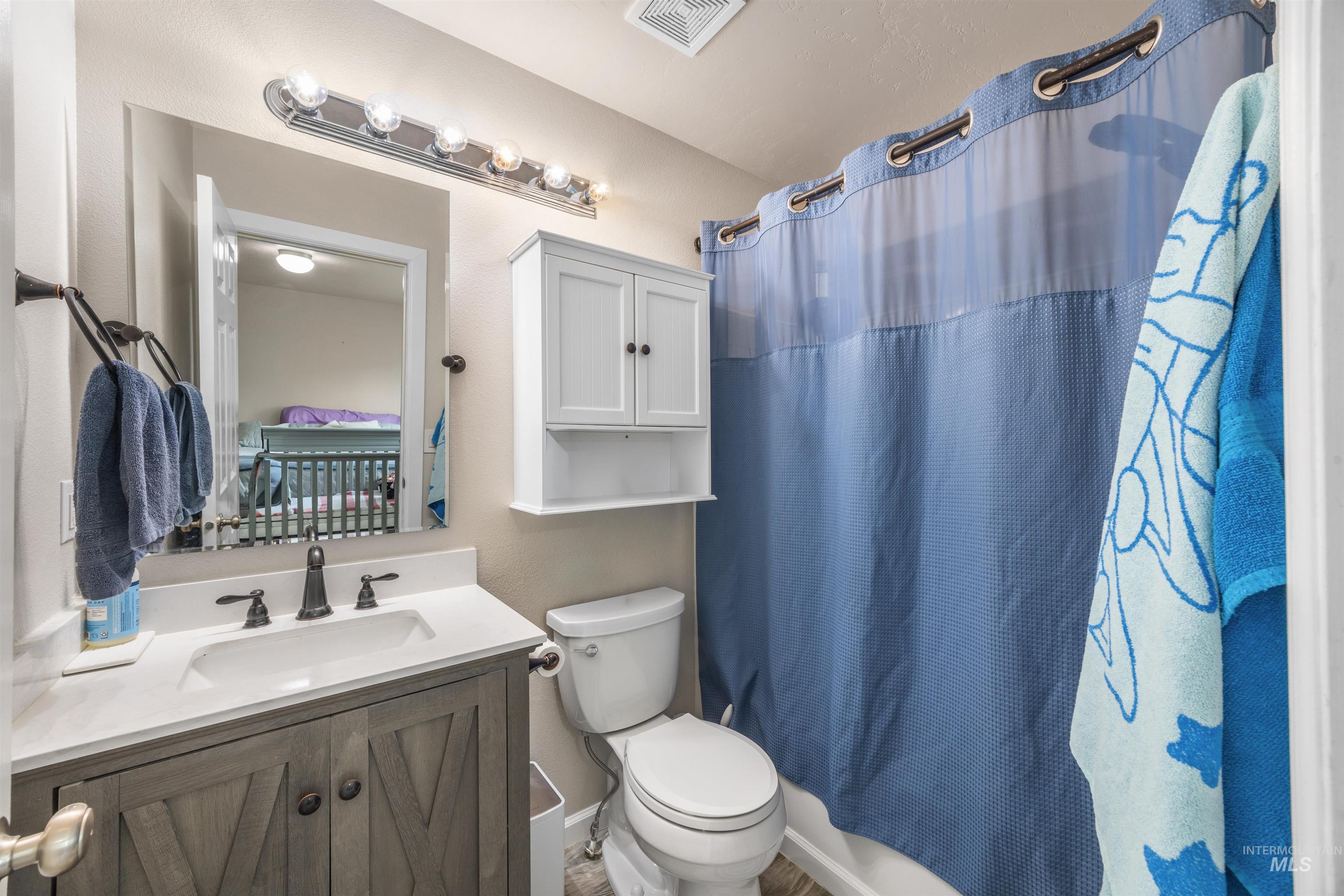 343 E Joshua Tree, Meridian, Idaho 83646, 3 Bedrooms, 2 Bathrooms, Residential For Sale, Price $425,000,MLS 98979710