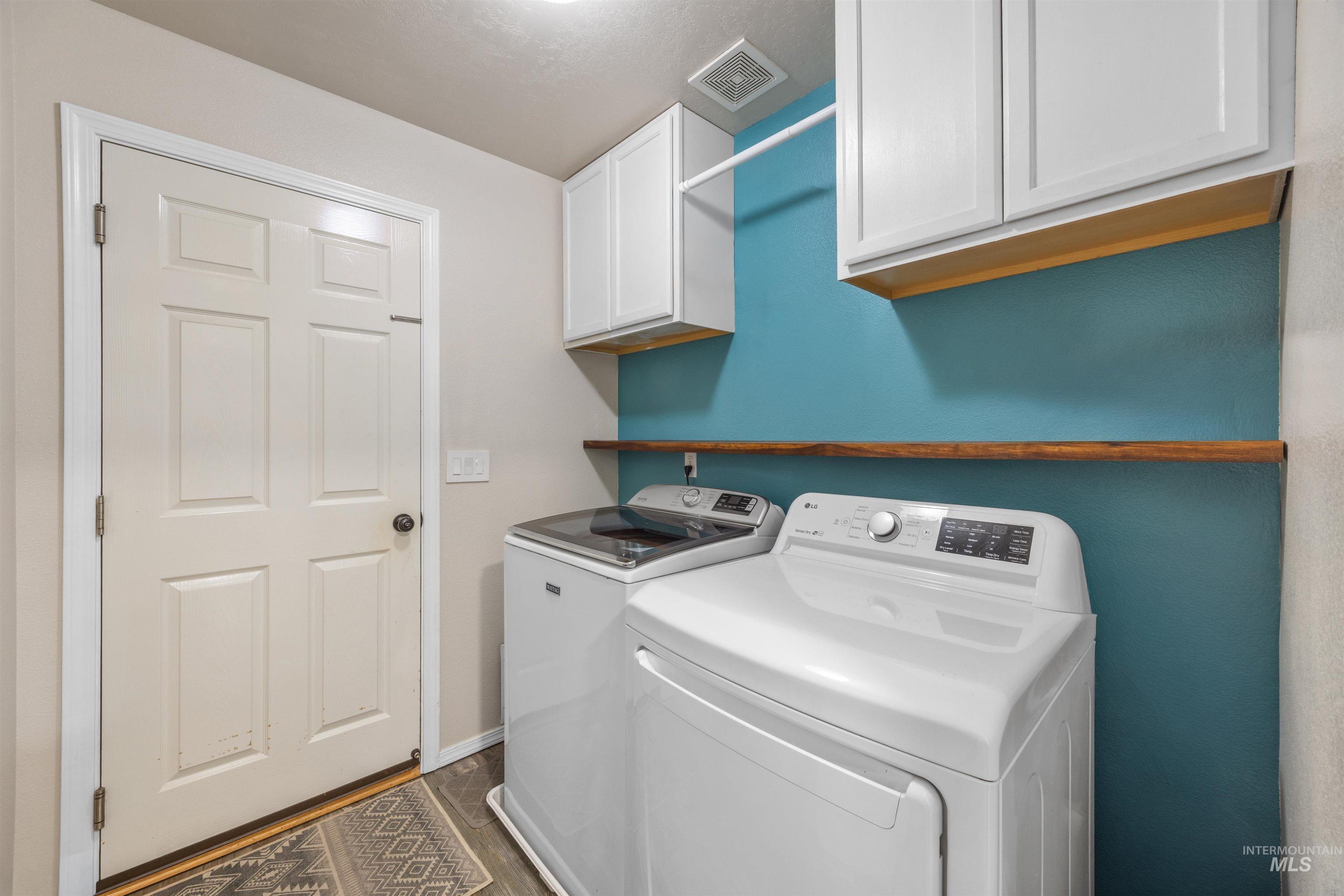 343 E Joshua Tree, Meridian, Idaho 83646, 3 Bedrooms, 2 Bathrooms, Residential For Sale, Price $425,000,MLS 98979710