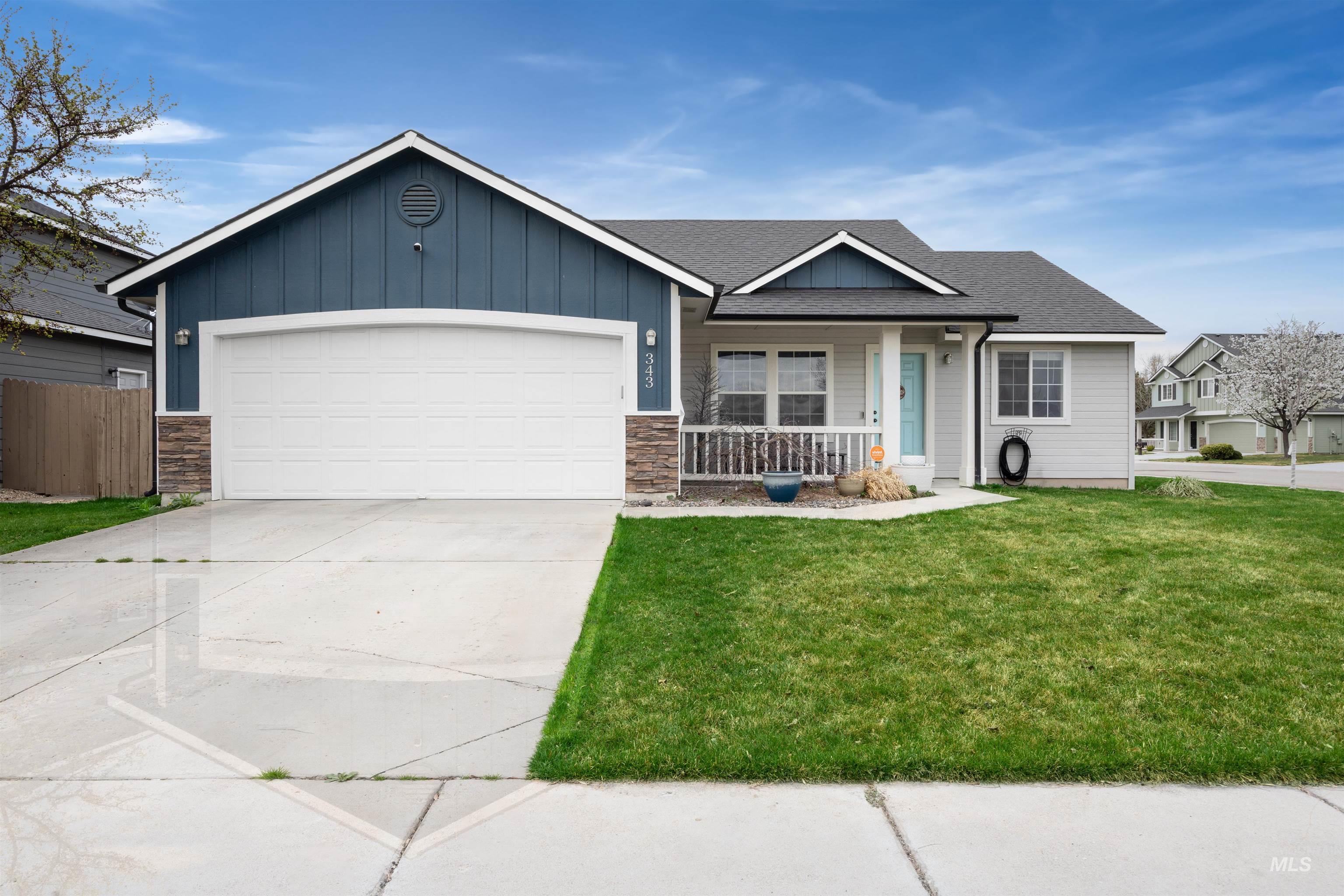 343 E Joshua Tree, Meridian, Idaho 83646, 3 Bedrooms, 2 Bathrooms, Residential For Sale, Price $425,000,MLS 98979710