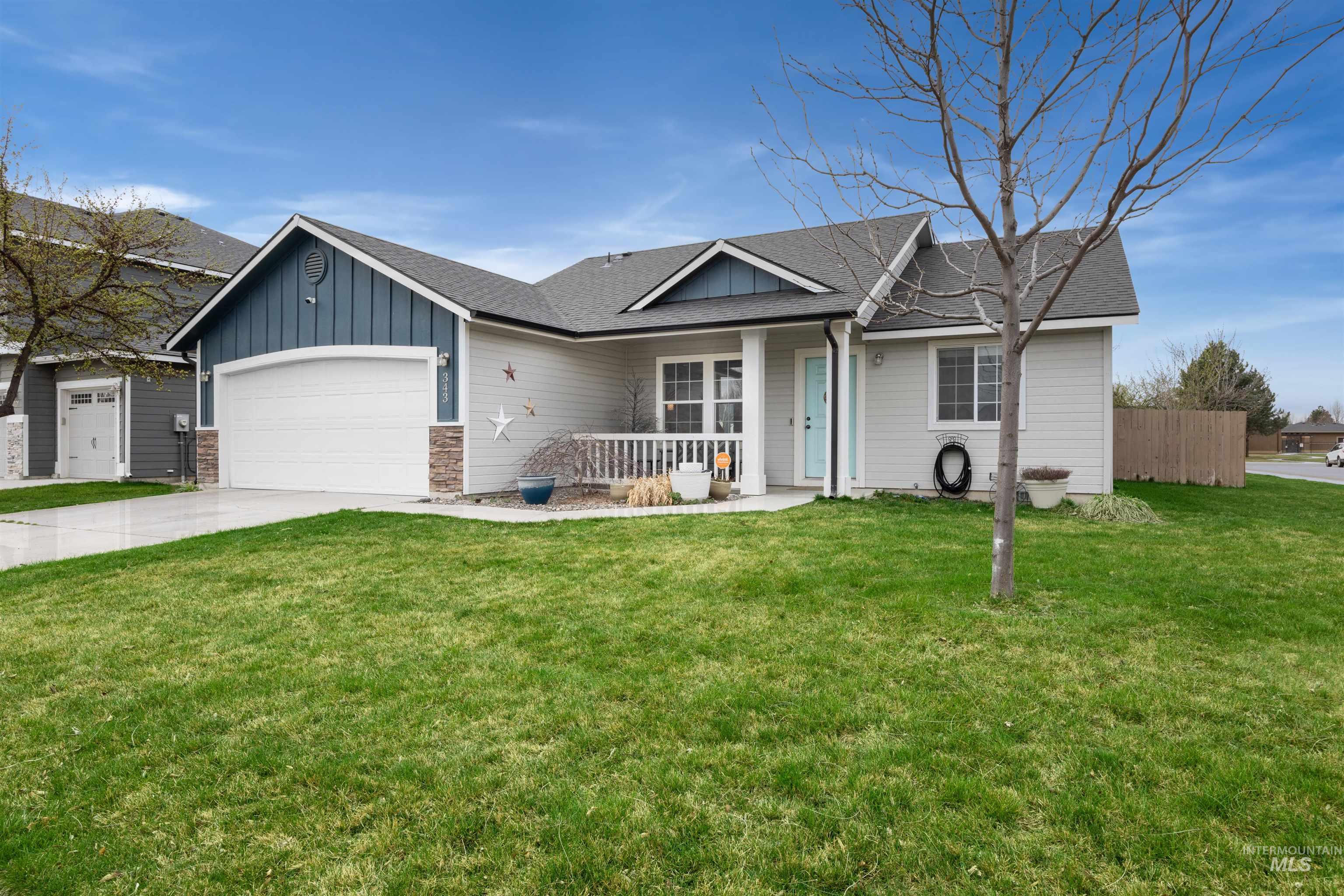 343 E Joshua Tree, Meridian, Idaho 83646, 3 Bedrooms, 2 Bathrooms, Residential For Sale, Price $425,000,MLS 98979710