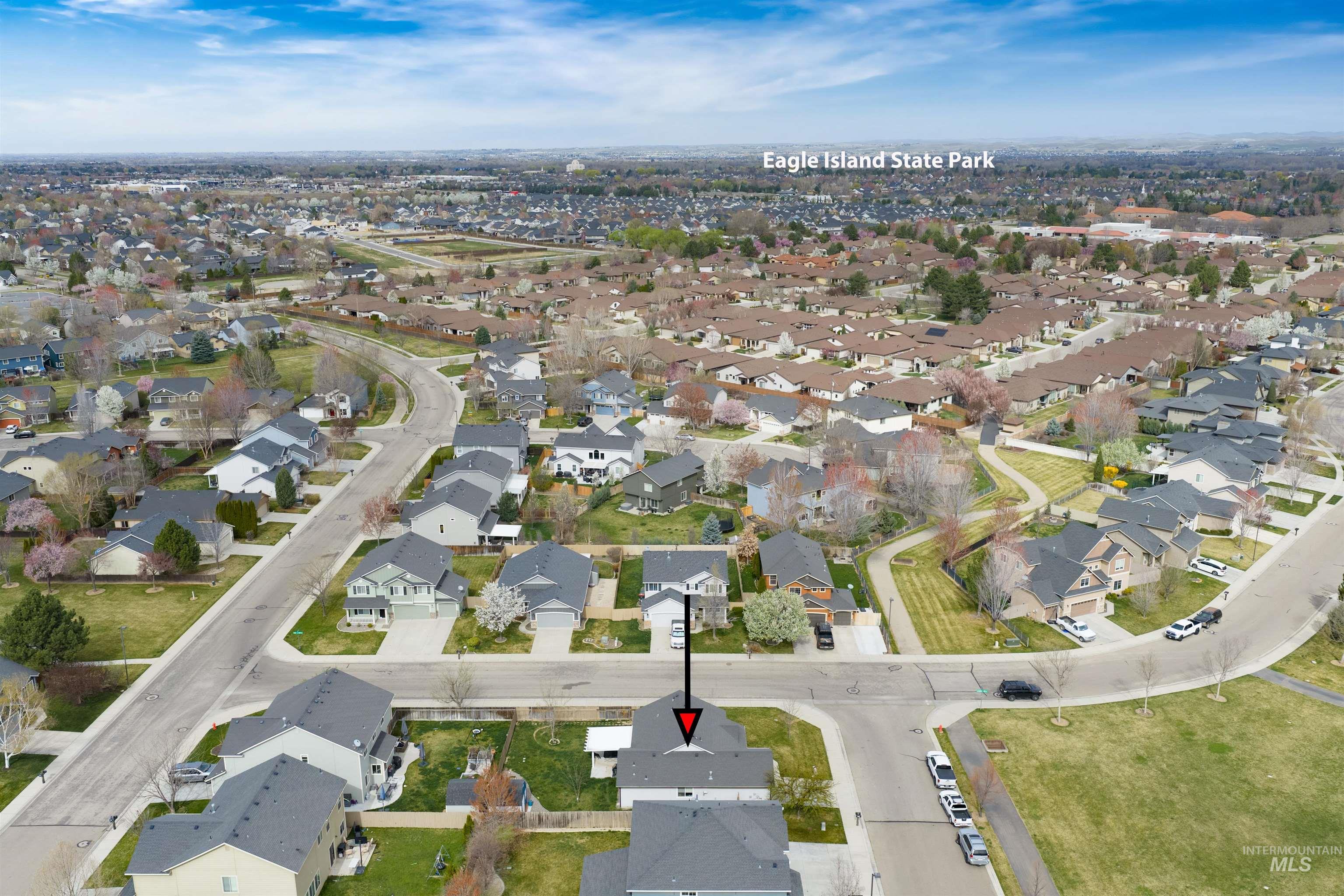 343 E Joshua Tree, Meridian, Idaho 83646, 3 Bedrooms, 2 Bathrooms, Residential For Sale, Price $425,000,MLS 98979710