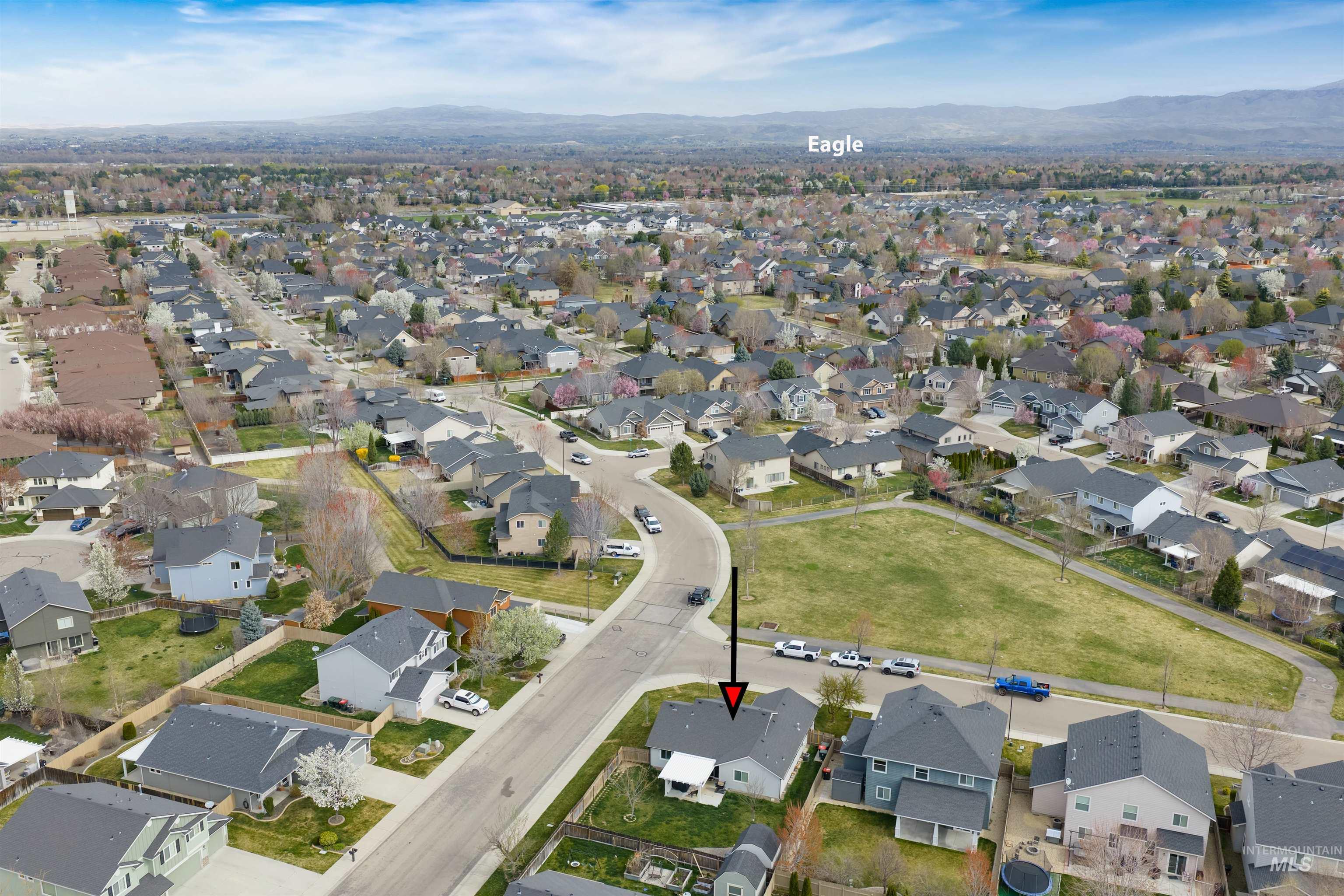 343 E Joshua Tree, Meridian, Idaho 83646, 3 Bedrooms, 2 Bathrooms, Residential For Sale, Price $425,000,MLS 98979710