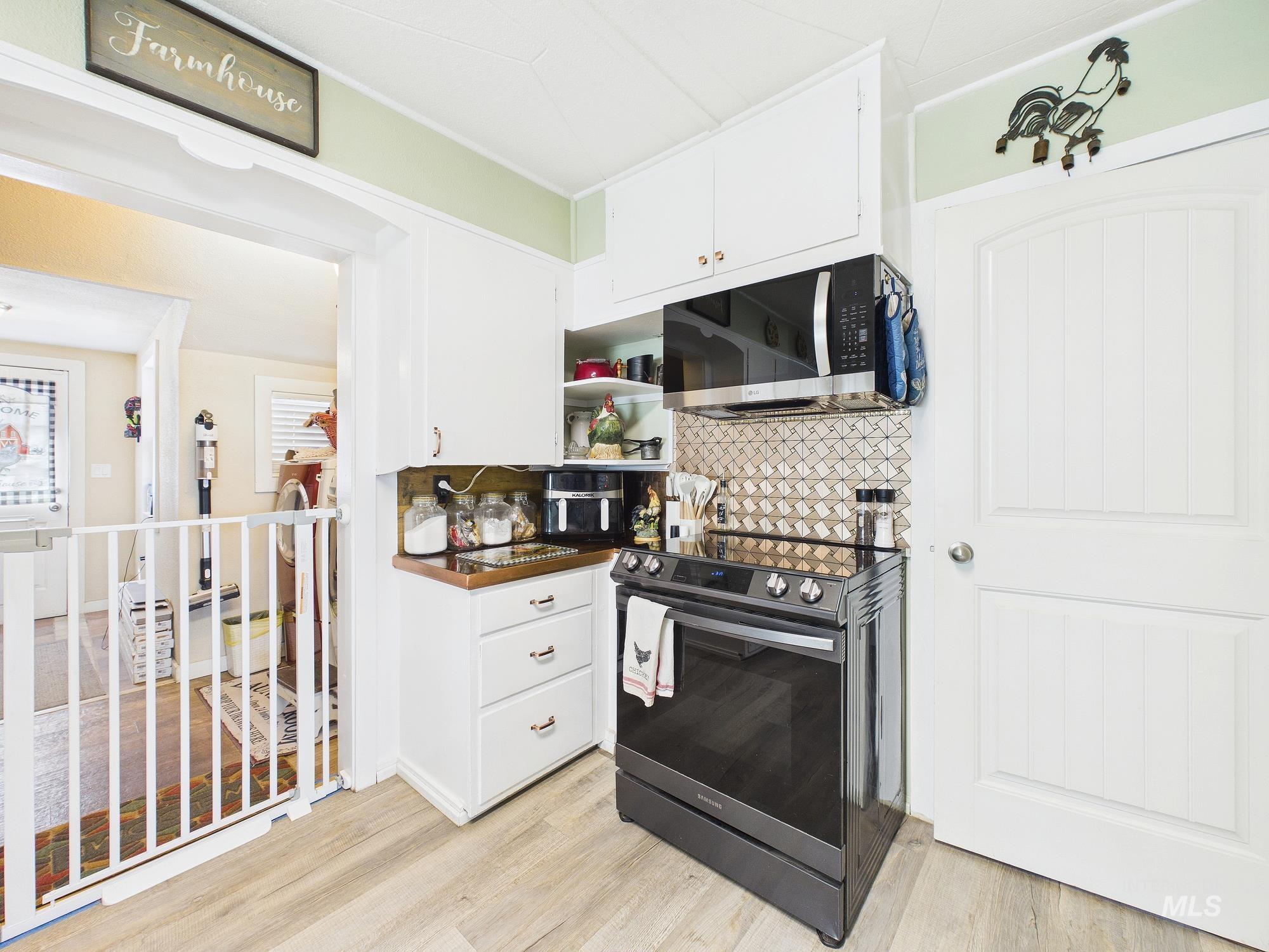 2133 Hollywood Blvd, Emmett, Idaho 83617, 2 Bedrooms, 1 Bathroom, Residential For Sale, Price $530,000,MLS 98979711