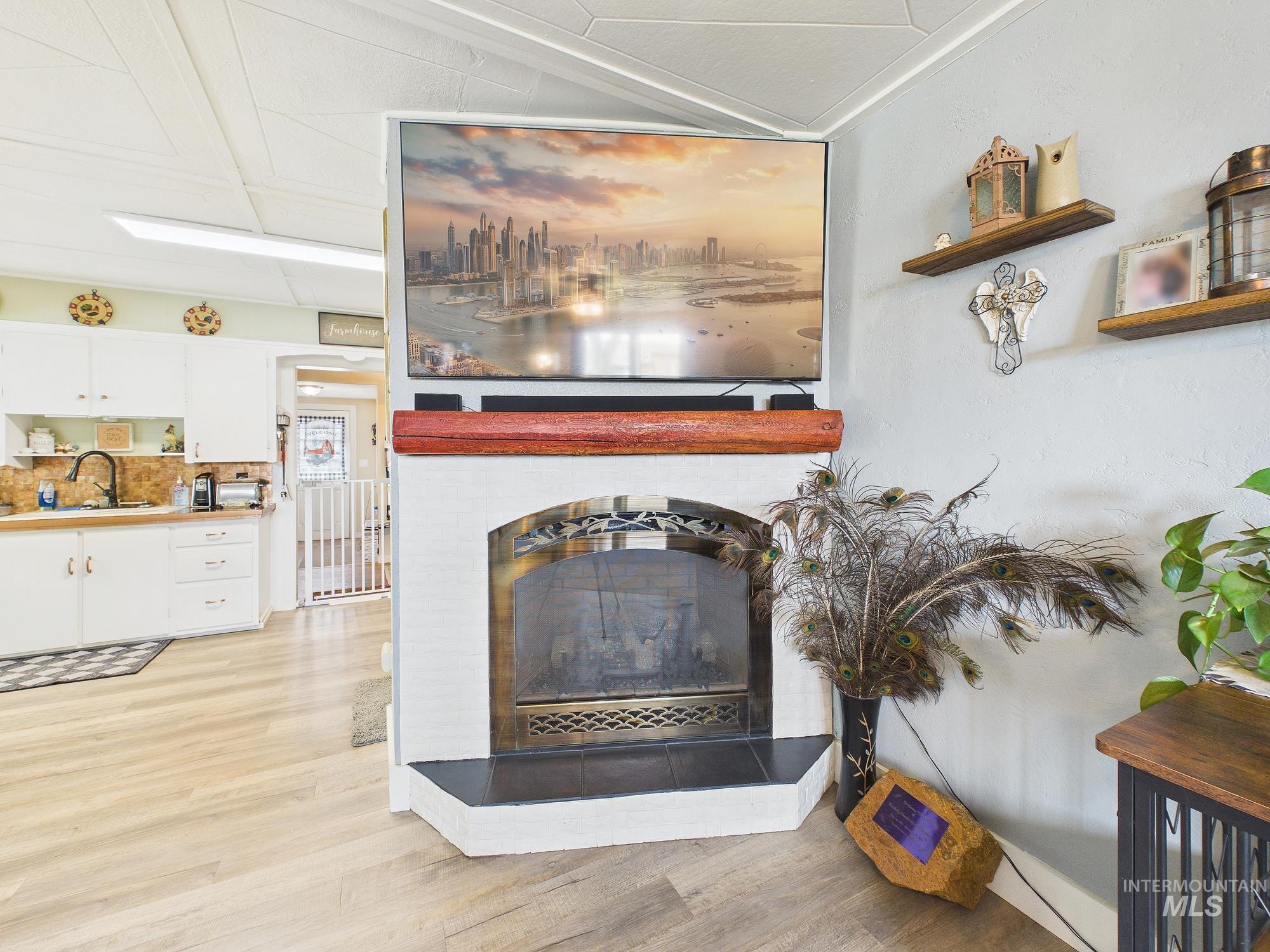 2133 Hollywood Blvd, Emmett, Idaho 83617, 2 Bedrooms, 1 Bathroom, Residential For Sale, Price $530,000,MLS 98979711