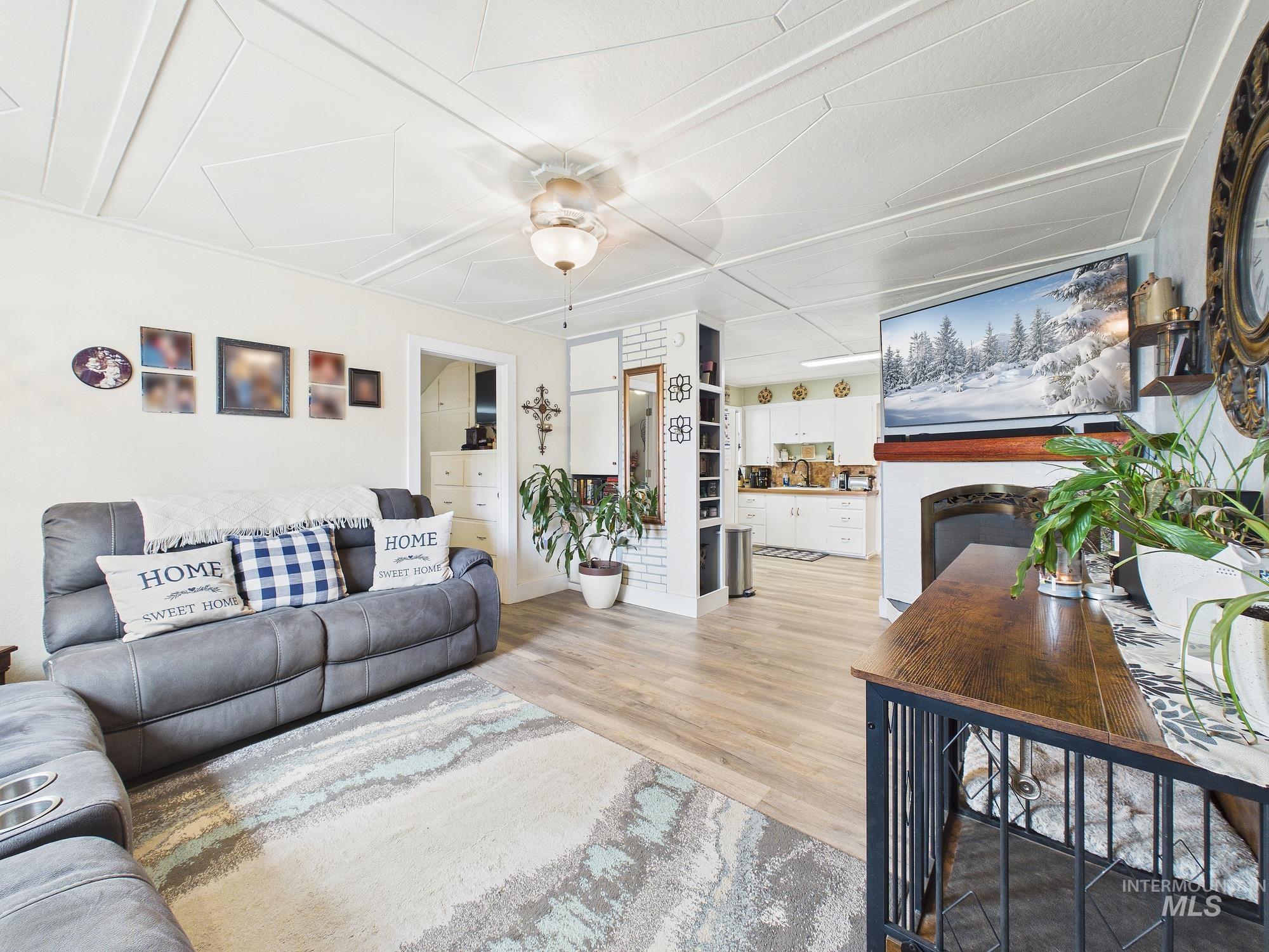 2133 Hollywood Blvd, Emmett, Idaho 83617, 2 Bedrooms, 1 Bathroom, Residential For Sale, Price $530,000,MLS 98979711